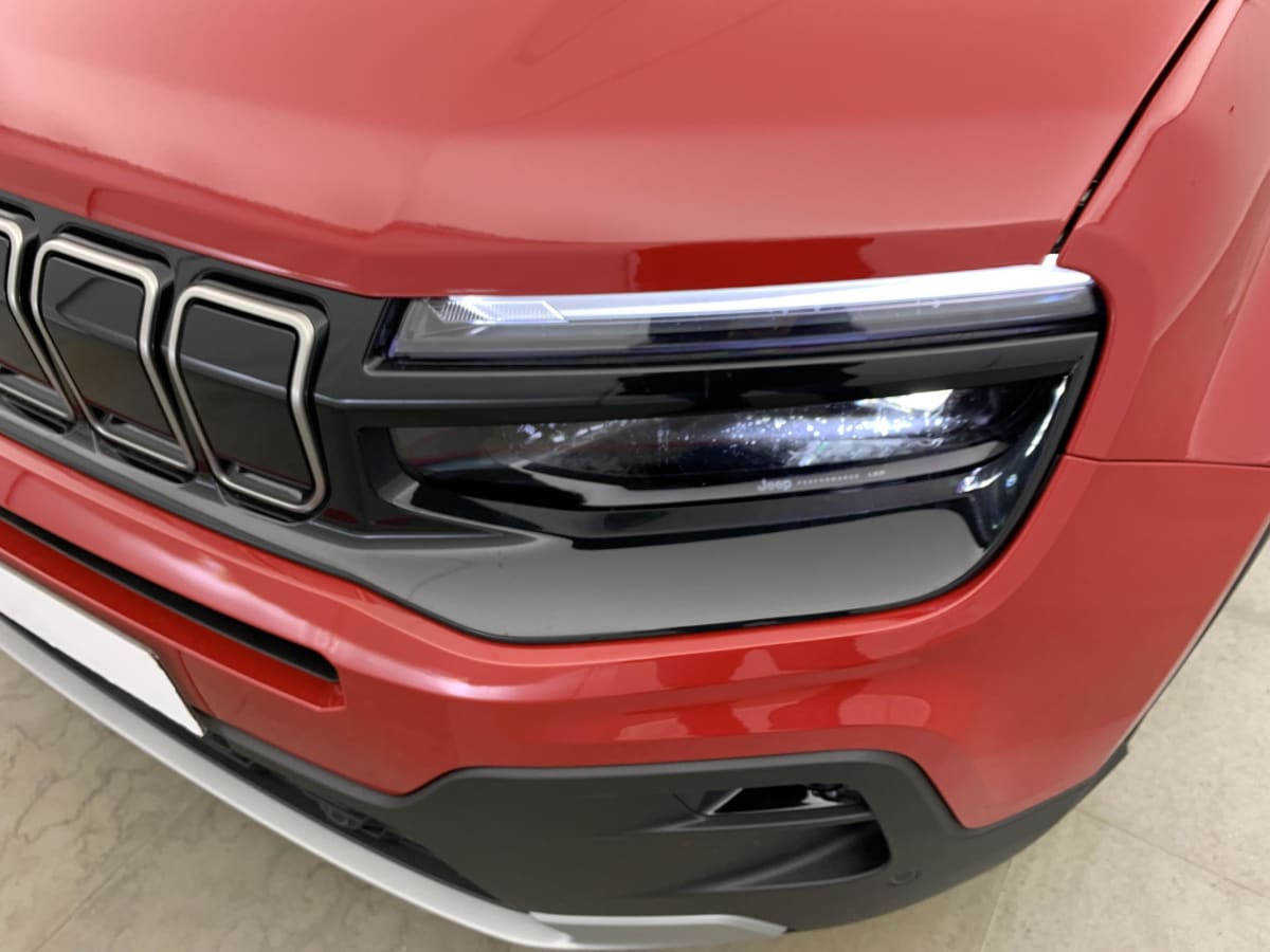 Vente en ligne Jeep Avenger 1.2 Turbo T3 110 ch e-Hybrid BVR6 Summit au prix de 27 280 €