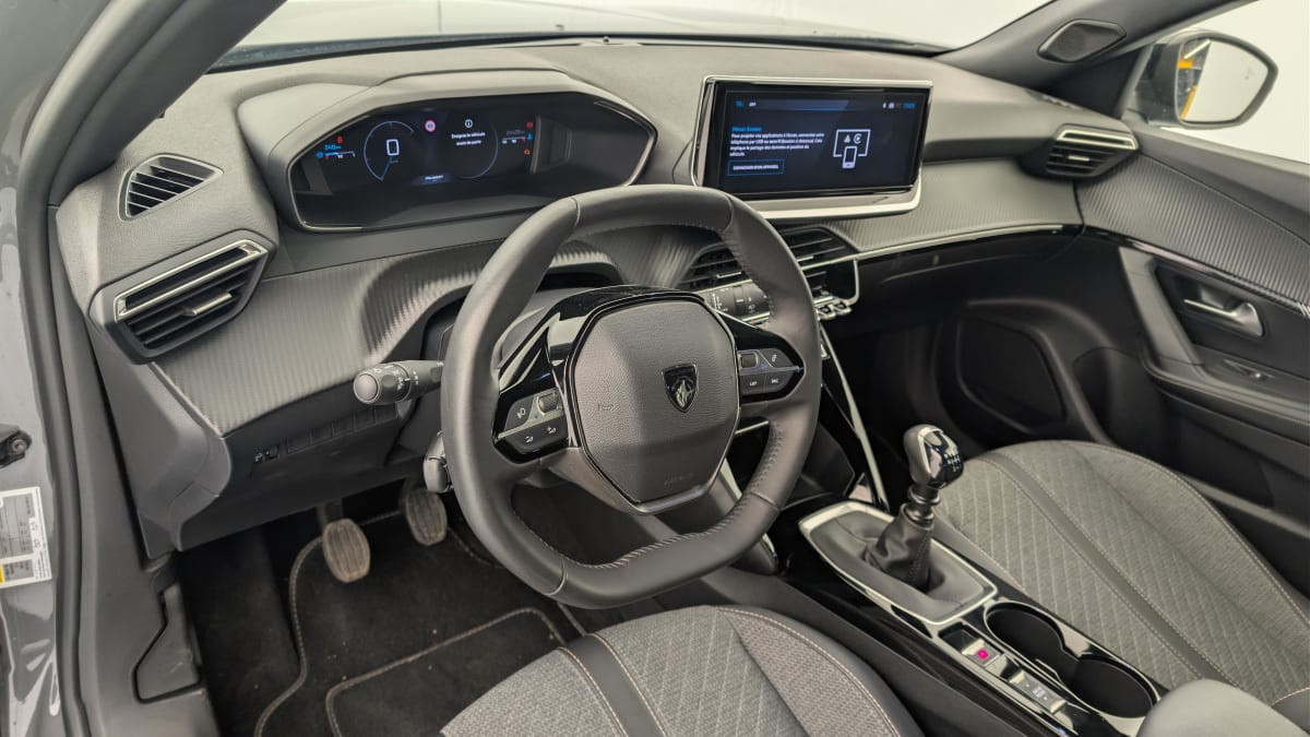 Vente en ligne Peugeot 2008 PureTech 100 S S BVM6 Allure au prix de 17 180 €