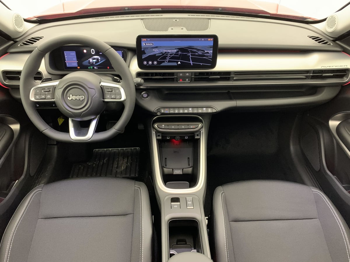 Vente en ligne Jeep Avenger 1.2 Turbo T3 110 ch e-Hybrid BVR6 Summit au prix de 27 280 €