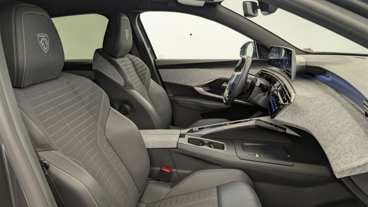 Vente en ligne Peugeot 3008 Hybrid 145 e-DCS6 GT au prix de 29 540 €