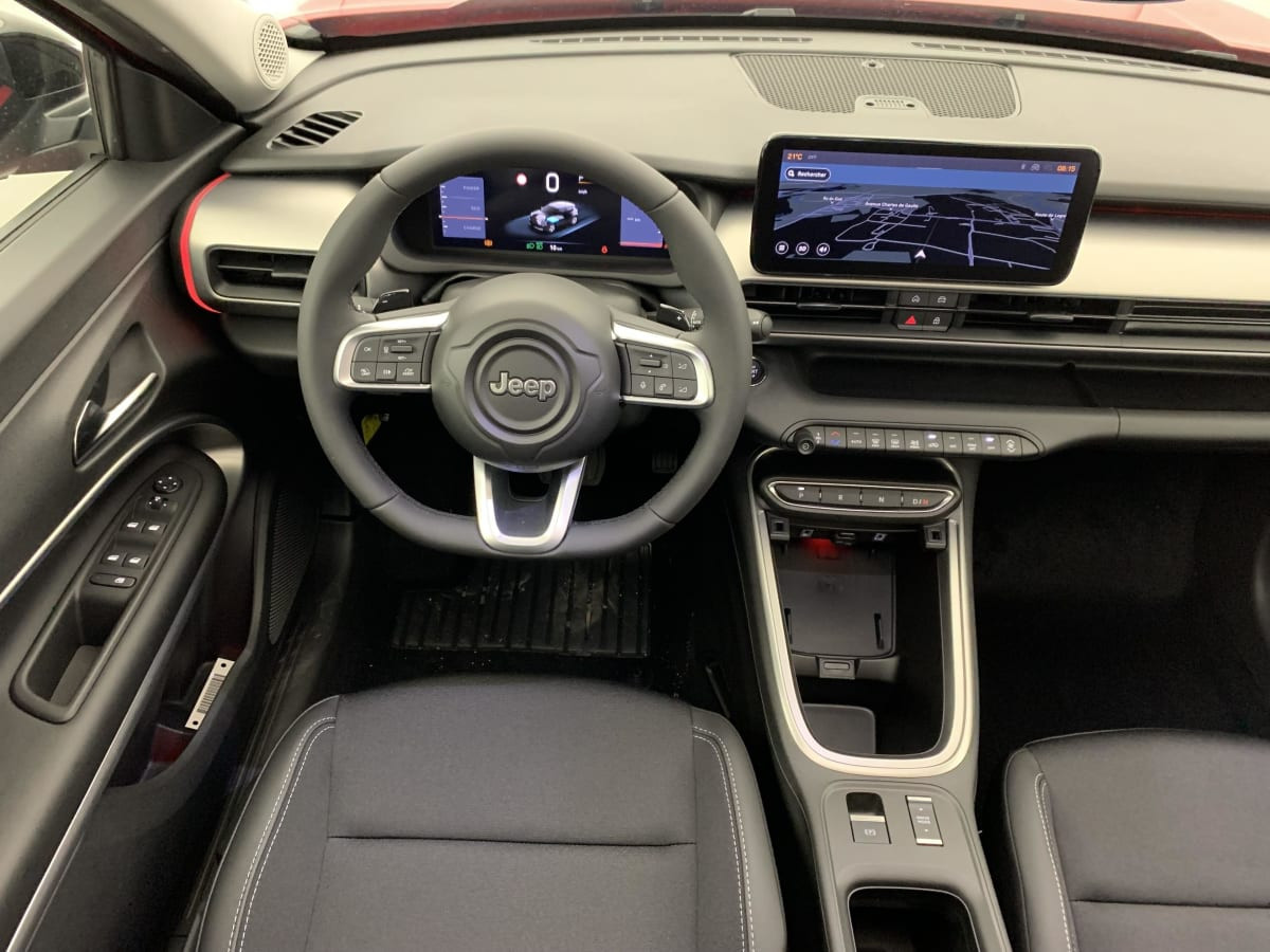 Vente en ligne Jeep Avenger 1.2 Turbo T3 110 ch e-Hybrid BVR6 Summit au prix de 27 280 €