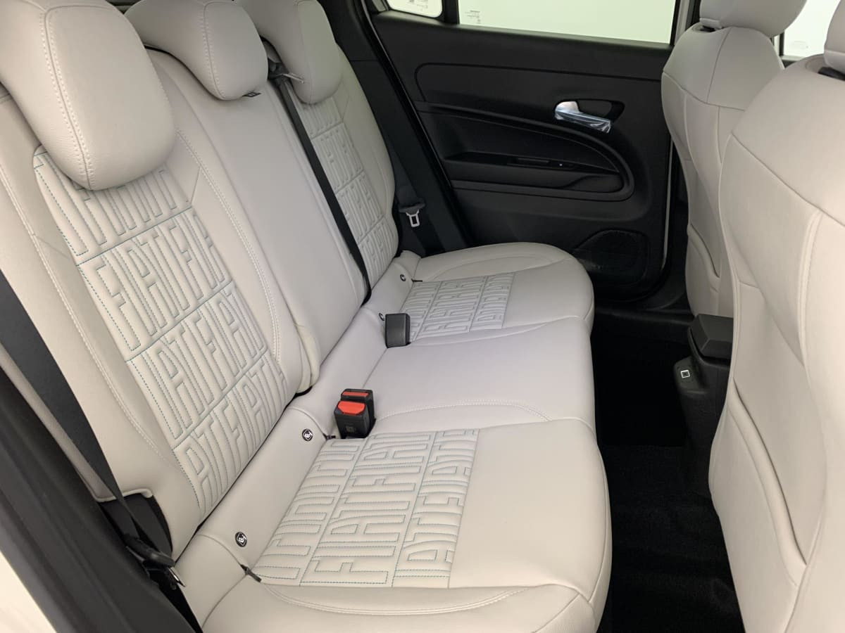 Vente en ligne Fiat 600e T-Gen 3 1.2 Hybrid 145ch eDCT6 La Prima au prix de 24 810 €