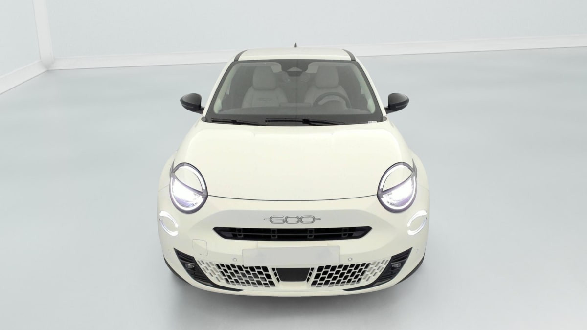 Vente en ligne Fiat 600e T-Gen 3 1.2 Hybrid 145ch eDCT6 La Prima au prix de 24 810 €