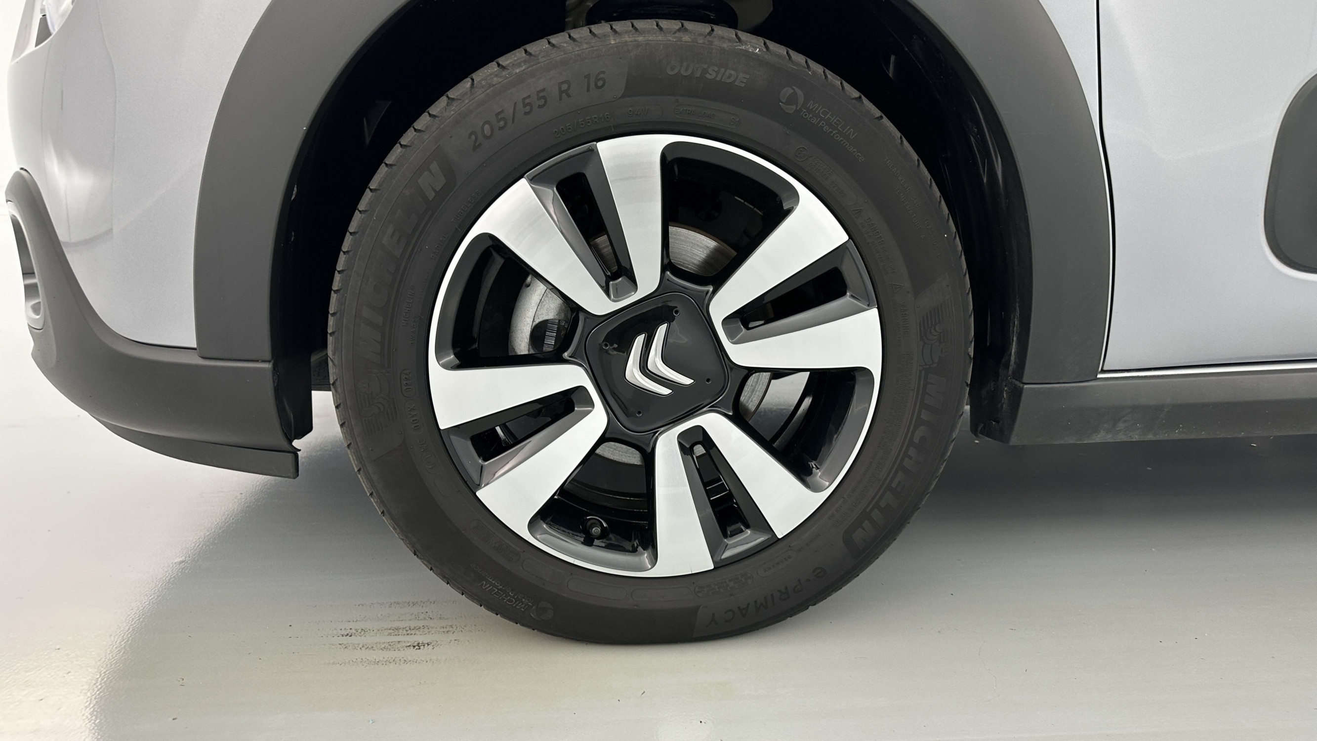 Vente en ligne Citroën C3 C3 1.2 PureTech 110ch Max au prix de 15 910 €