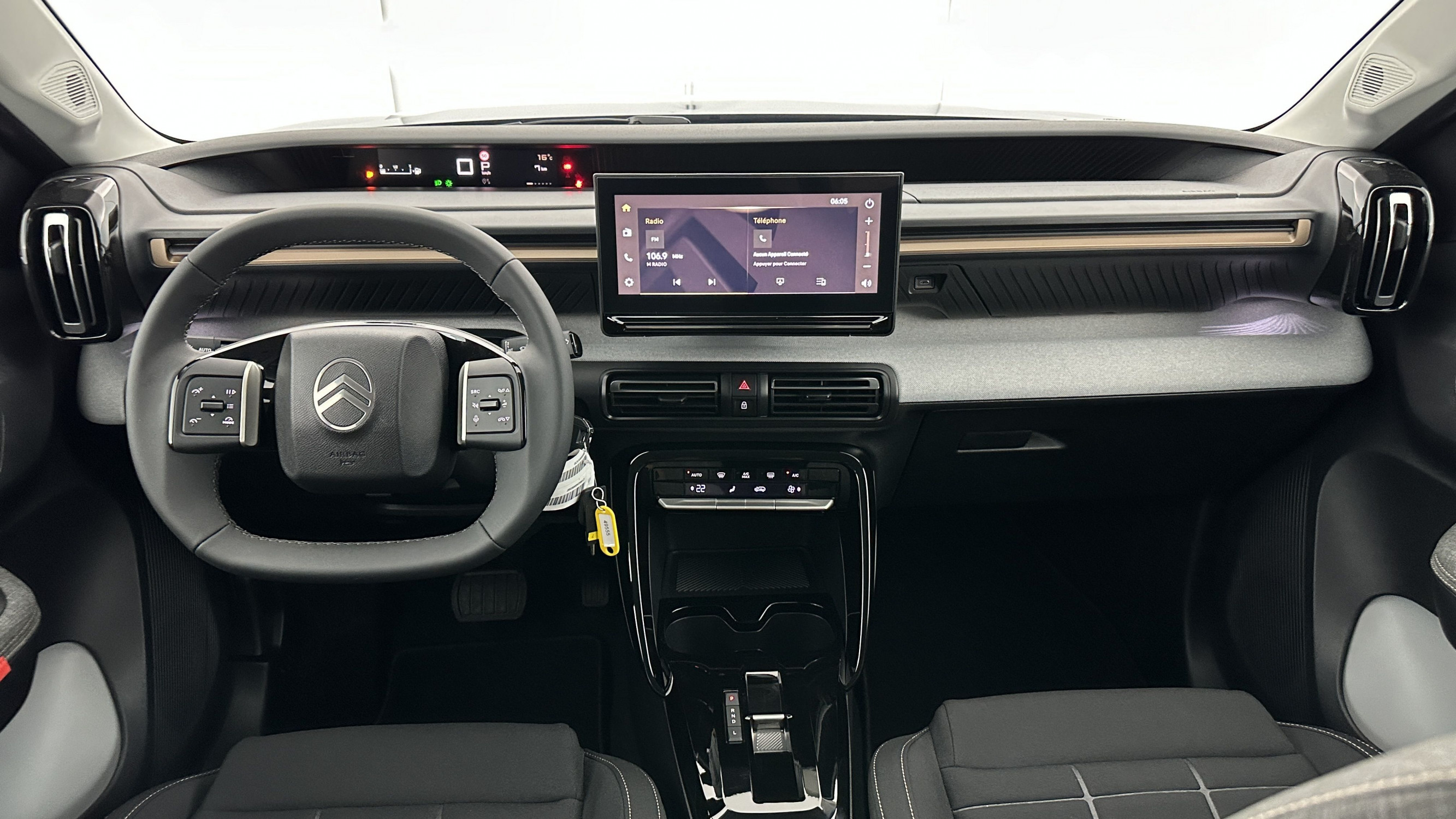 Vente en ligne Citroën C3 Aircross C3 AIRCROSS 1.2 Hybride 145ch Plus e-DCS6 au prix de 23 300 €