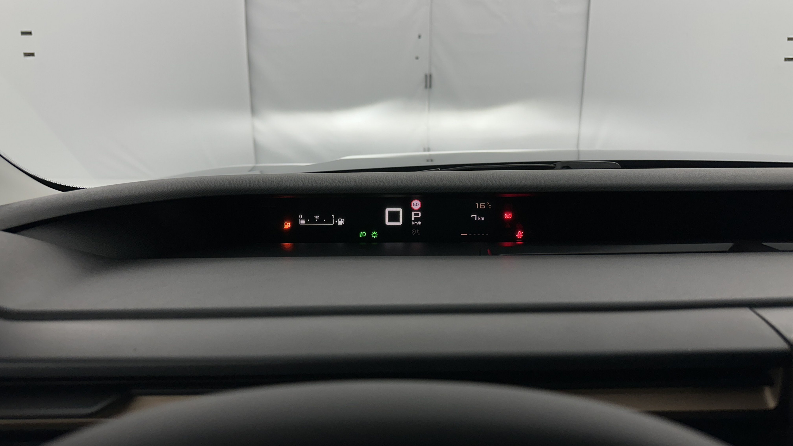 Vente en ligne Citroën C3 Aircross C3 AIRCROSS 1.2 Hybride 145ch Plus e-DCS6 au prix de 23 300 €