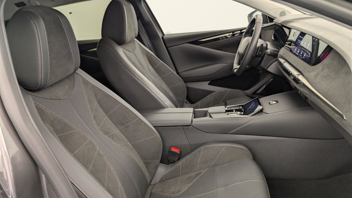 Vente en ligne Ds DS4 Hybride 145 e-DCT6 Etoile - Alcantara au prix de 27 480 €