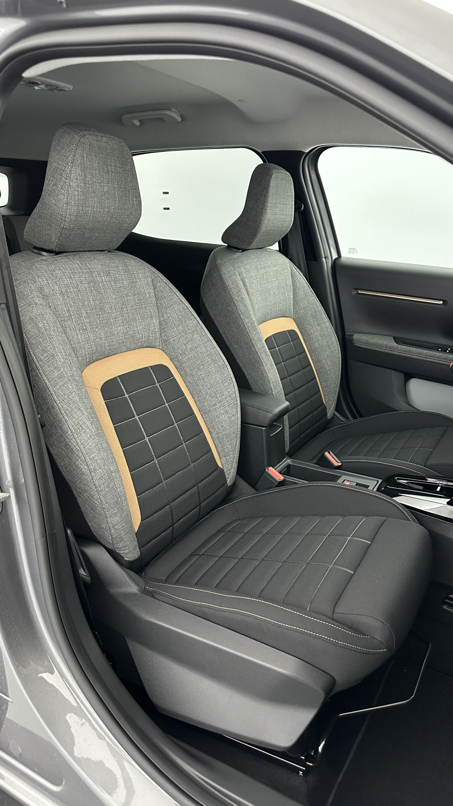 Vente en ligne Citroën C3 Aircross C3 AIRCROSS 1.2 Hybride 145ch Plus e-DCS6 au prix de 23 300 €