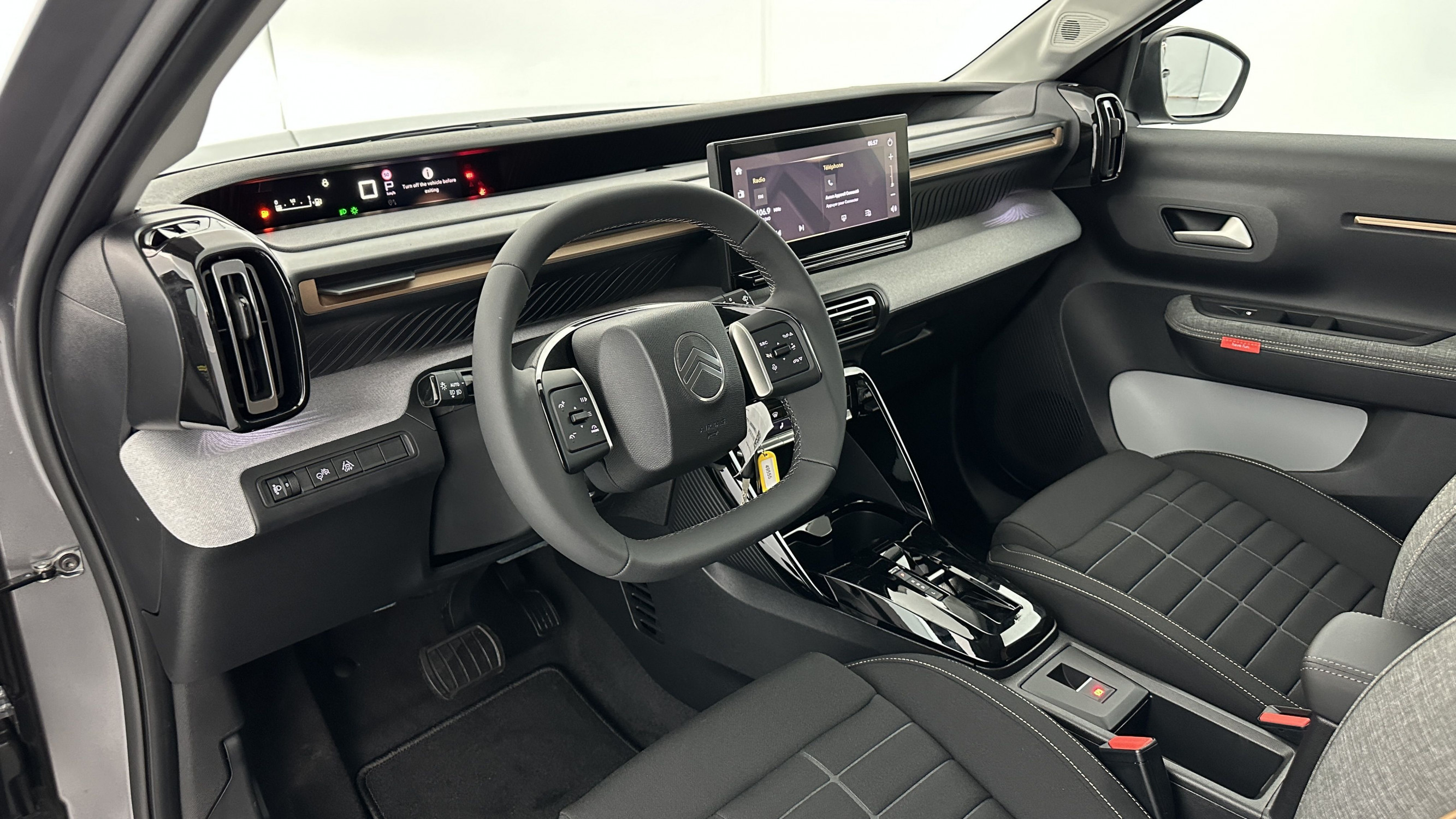 Vente en ligne Citroën C3 Aircross C3 AIRCROSS 1.2 Hybride 145ch Plus e-DCS6 au prix de 23 300 €