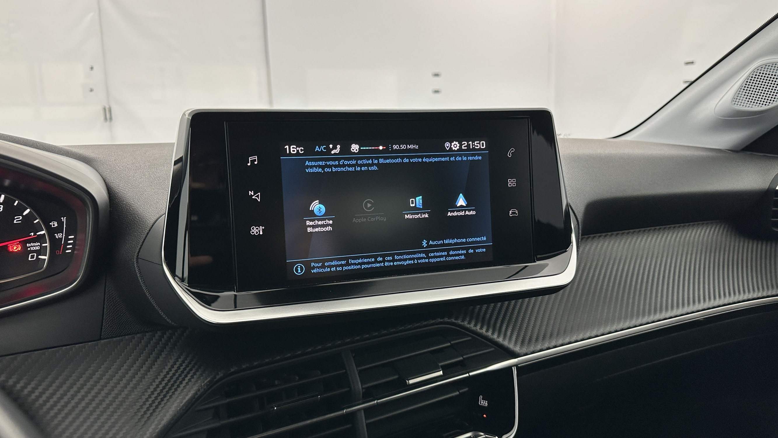 Vente en ligne Peugeot 208 208 II 1.2 PureTech 75ch Active Pack au prix de 17 000 €