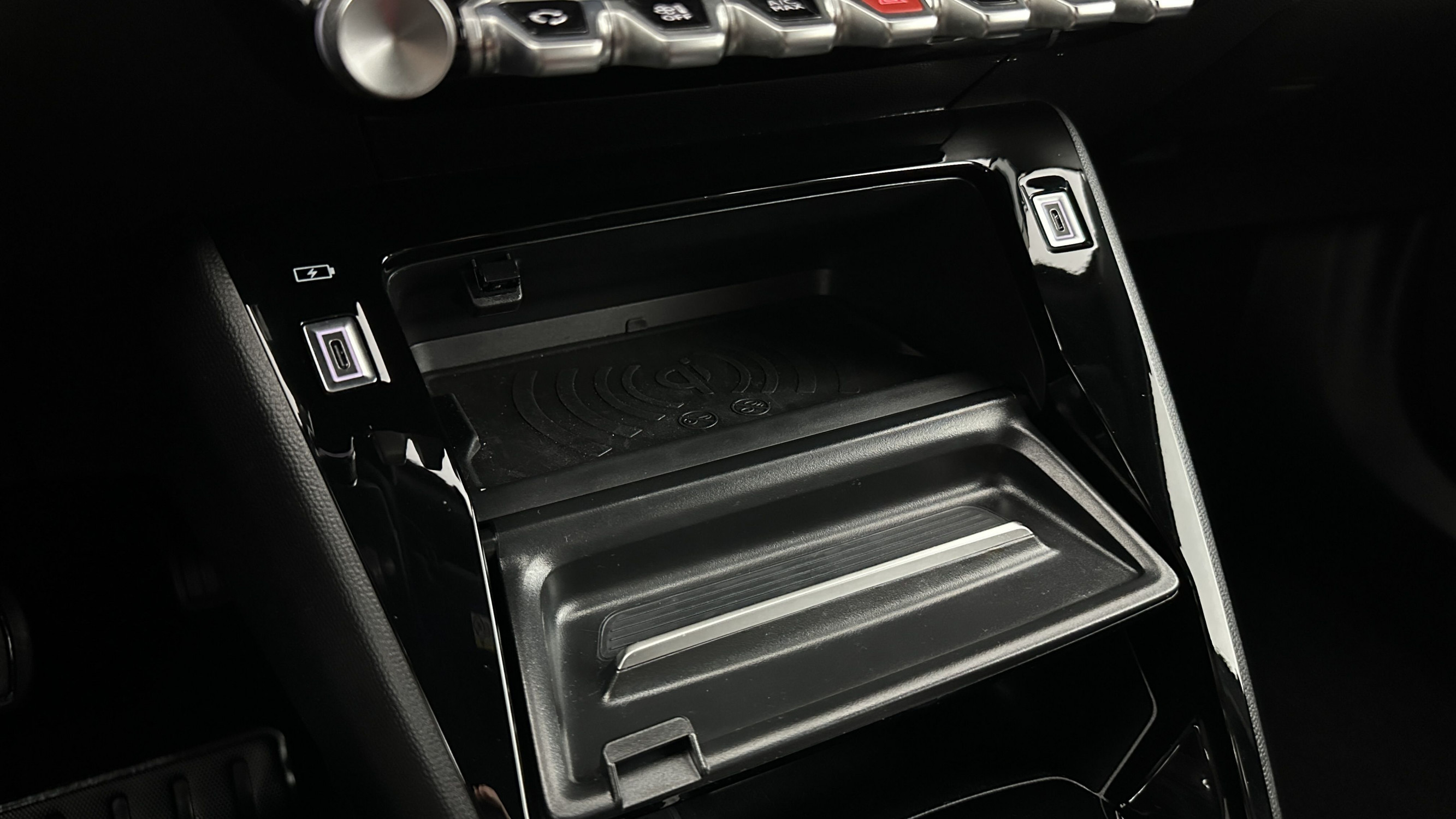 Vente en ligne Peugeot 2008 2008 II 1.2 Hybrid 145ch Allure e-DCS6  au prix de 25 010 €