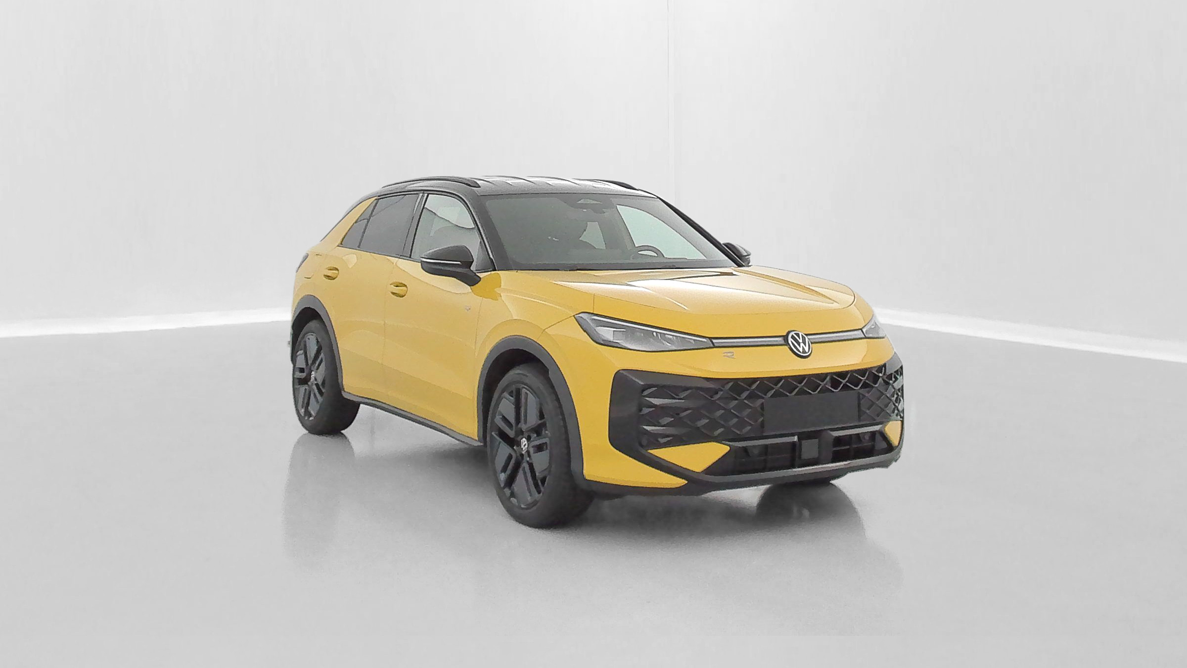 Vente en ligne Volkswagen T-Roc T-ROC 1.5 eTSI EVO2 Hybrid 150ch R-Line DSG7 au prix de 37 600 €