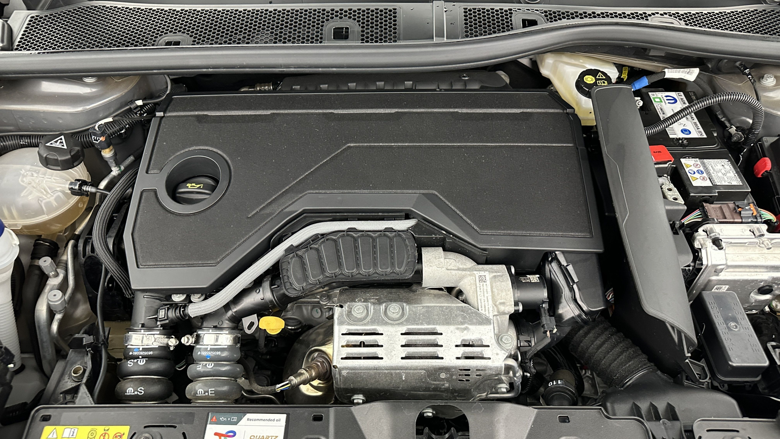 Vente en ligne Peugeot 2008 2008 II 1.2 Hybrid 145ch Allure e-DCS6  au prix de 25 010 €