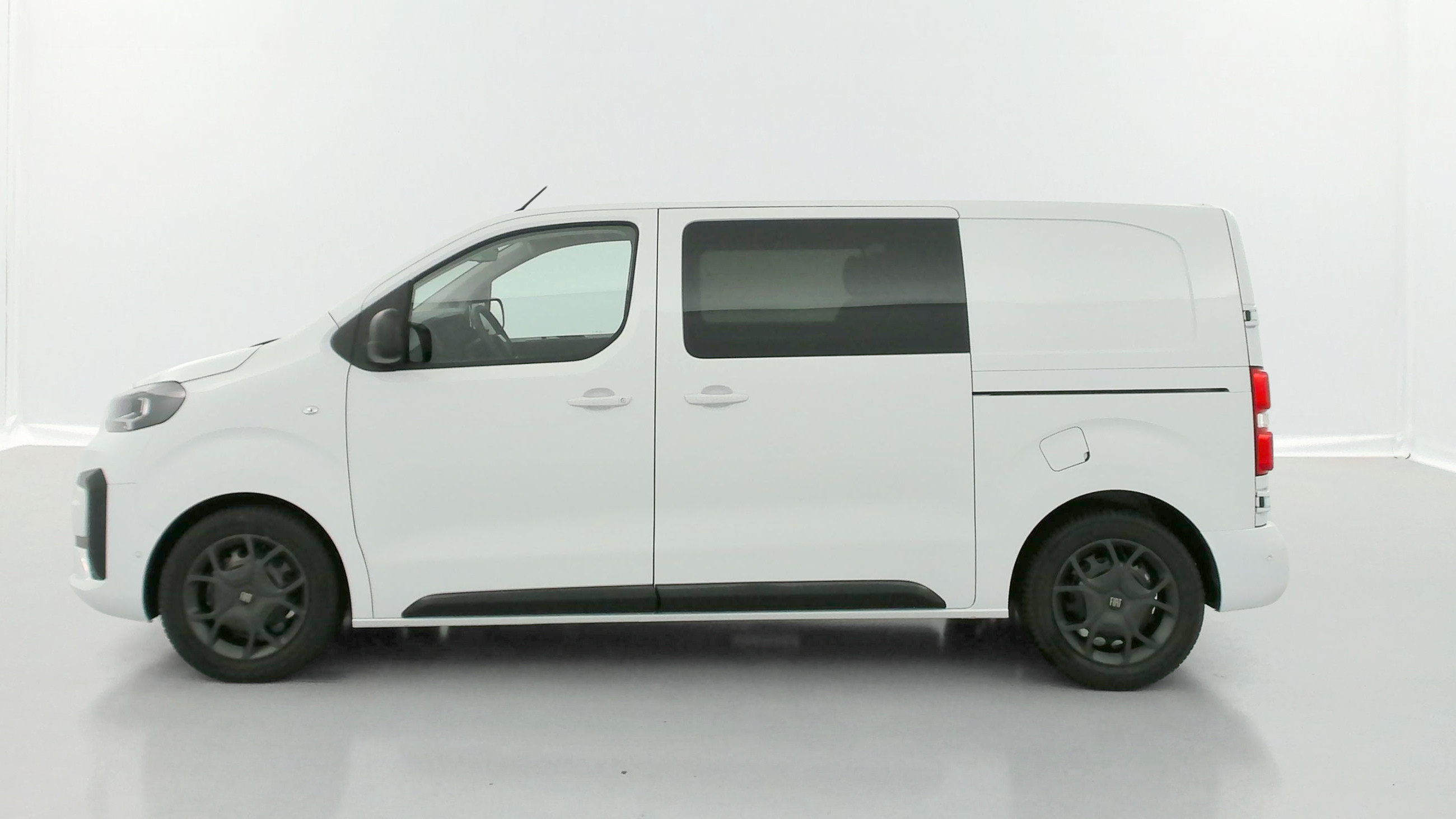 Vente en ligne Fiat Scudo SCUDO CA M 2.0 BlueHDi 180ch Pack Premium Connect EAT8 au prix de 37 160 €