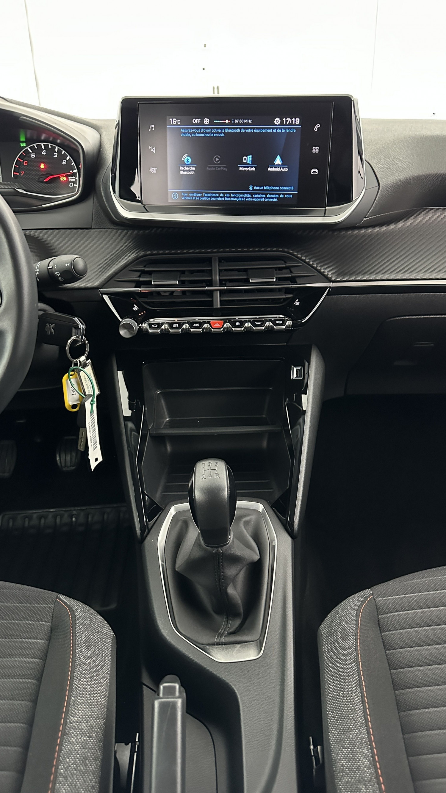 Vente en ligne Peugeot 208 208 II 1.2 PureTech 75ch Active Pack au prix de 14 000 €