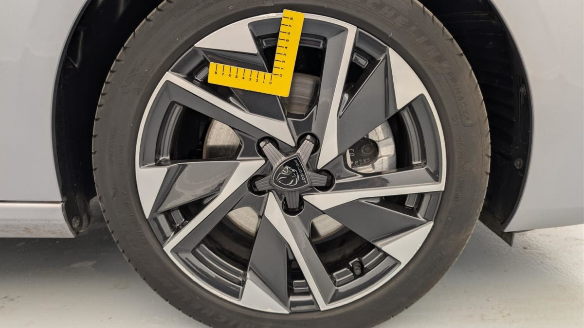 Vente en ligne Peugeot 308 Hybrid 145 e-DCS6 Allure au prix de 23 980 €