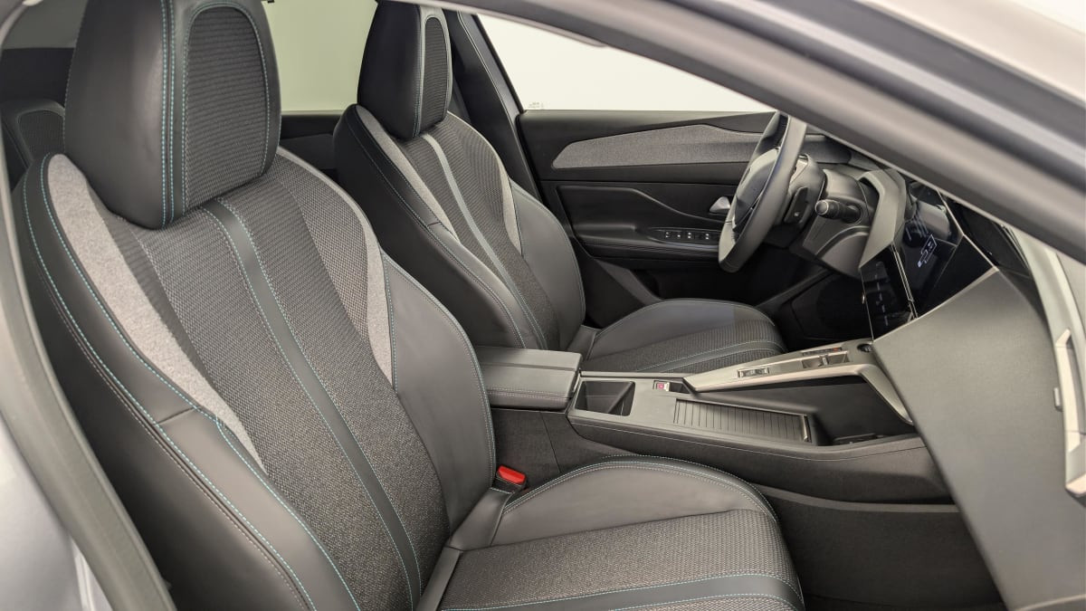 Vente en ligne Peugeot 308 Hybrid 145 e-DCS6 Allure au prix de 23 980 €