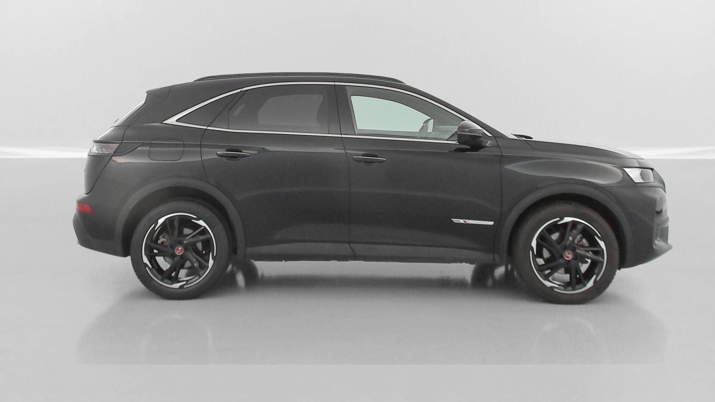 Vente en ligne Ds DS7 Crossback DS7 CROSSBACK 1.6 PureTech 180ch Performance Line EAT8 au prix de 28 400 €