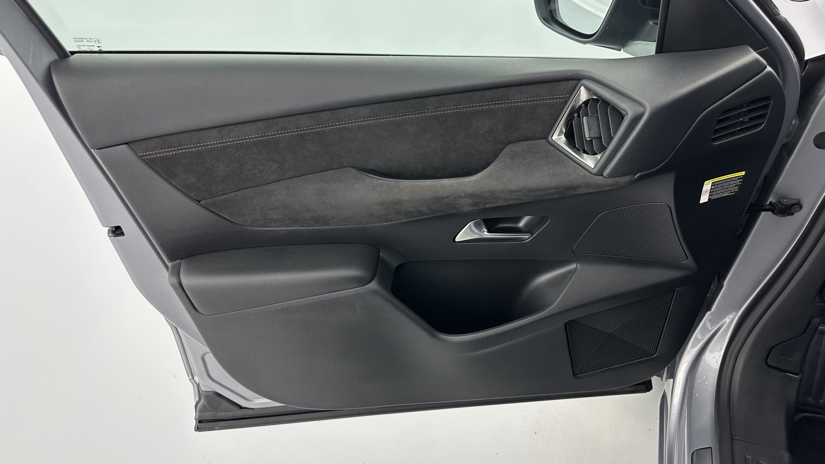 Vente en ligne Ds Ds3 Crossback DS3 CROSSBACK 50 kWh E-Tense 136ch Performance Line + au prix de 16 400 €