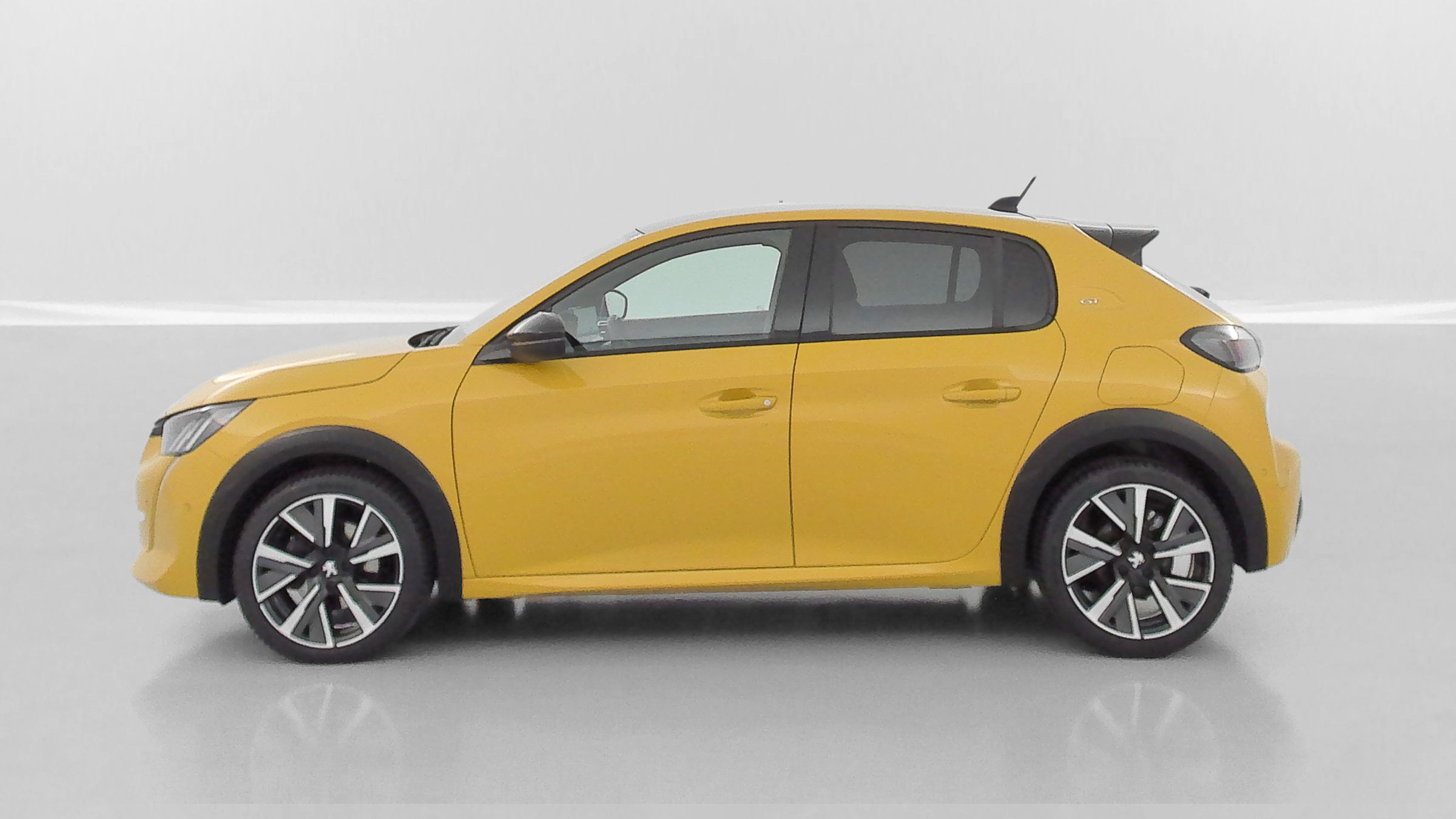 Vente en ligne Peugeot 208 208 II 1.2 PureTech 100ch GT EAT8 au prix de 19 510 €