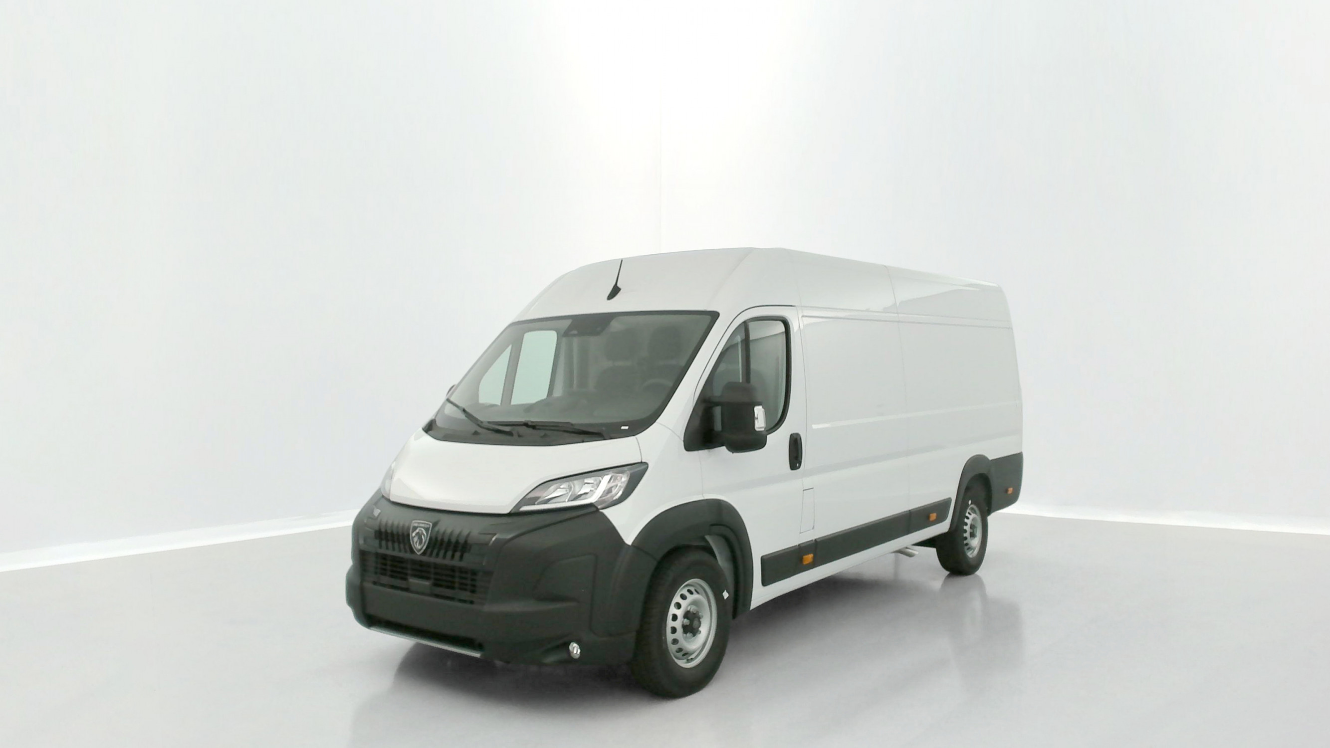 Peugeot Boxer Fourgon BOXER  II L4H2 3.5 MAXI 2.2 180ch BVA8 occasion de 2025 en vente à Rennes