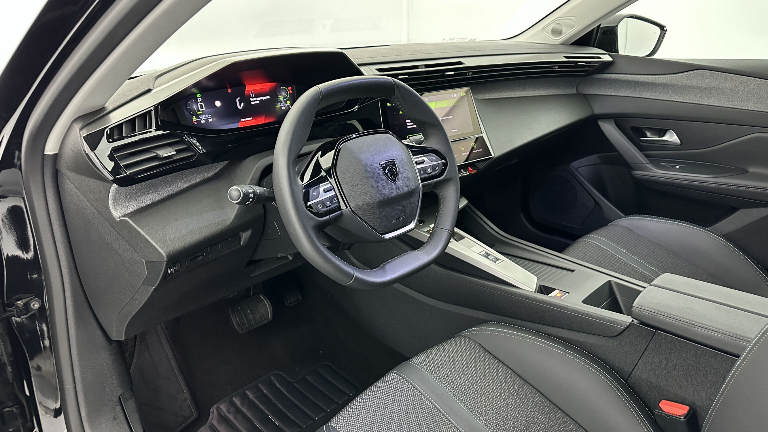 Vente en ligne Peugeot 308 308 1.2 Hybrid 136ch Allure e-DCS6 au prix de 24 710 €