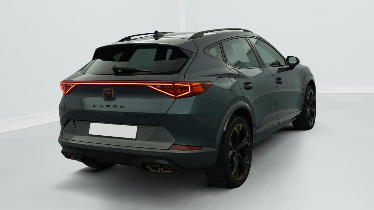 Vente en ligne Cupra Formentor 1.4 E-HYBRID 245 CH DSG6 VZ au prix de 29 540 €
