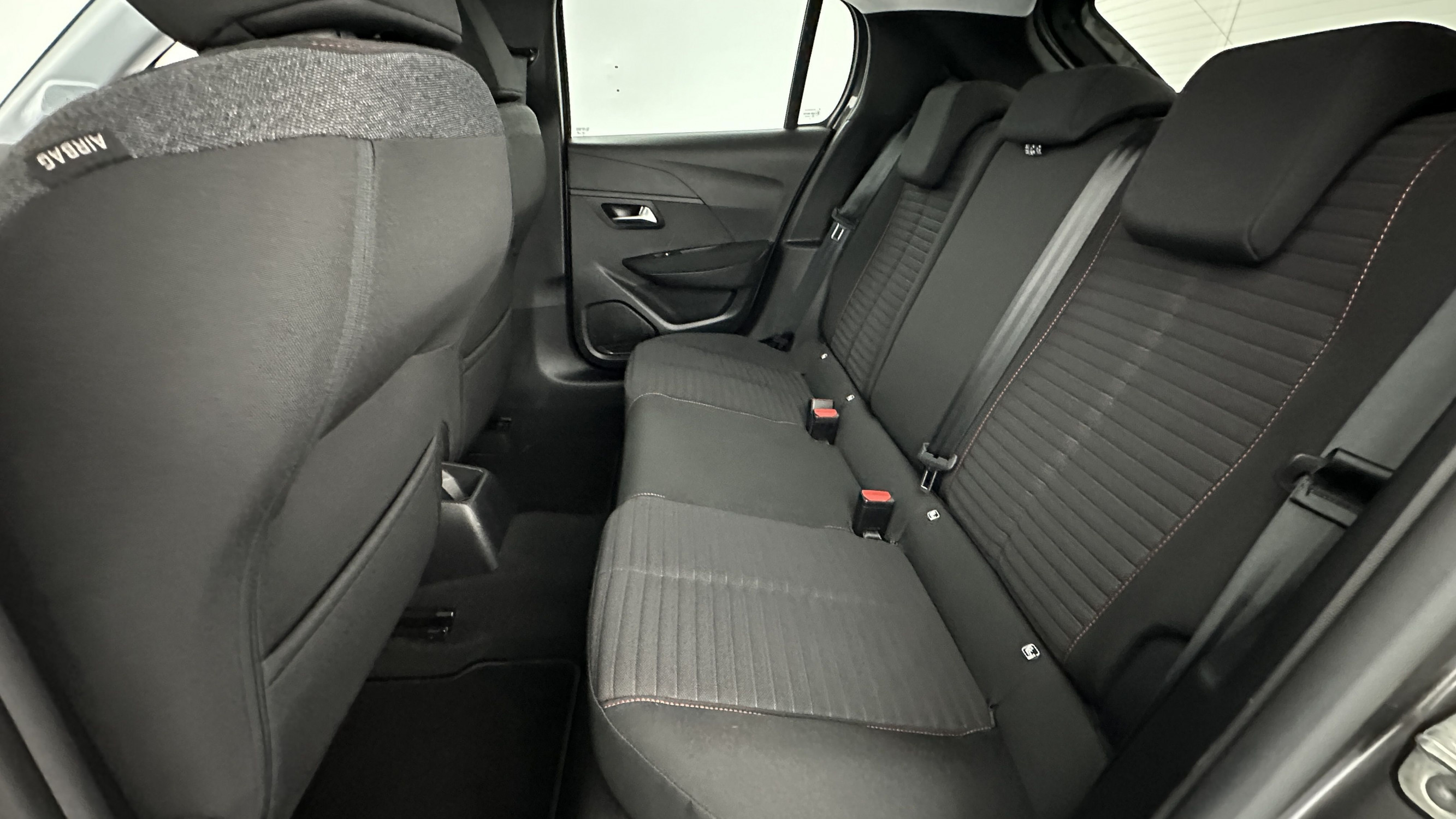 Vente en ligne Peugeot 208 208 II 1.2 PureTech 75ch Active Pack au prix de 15 500 €