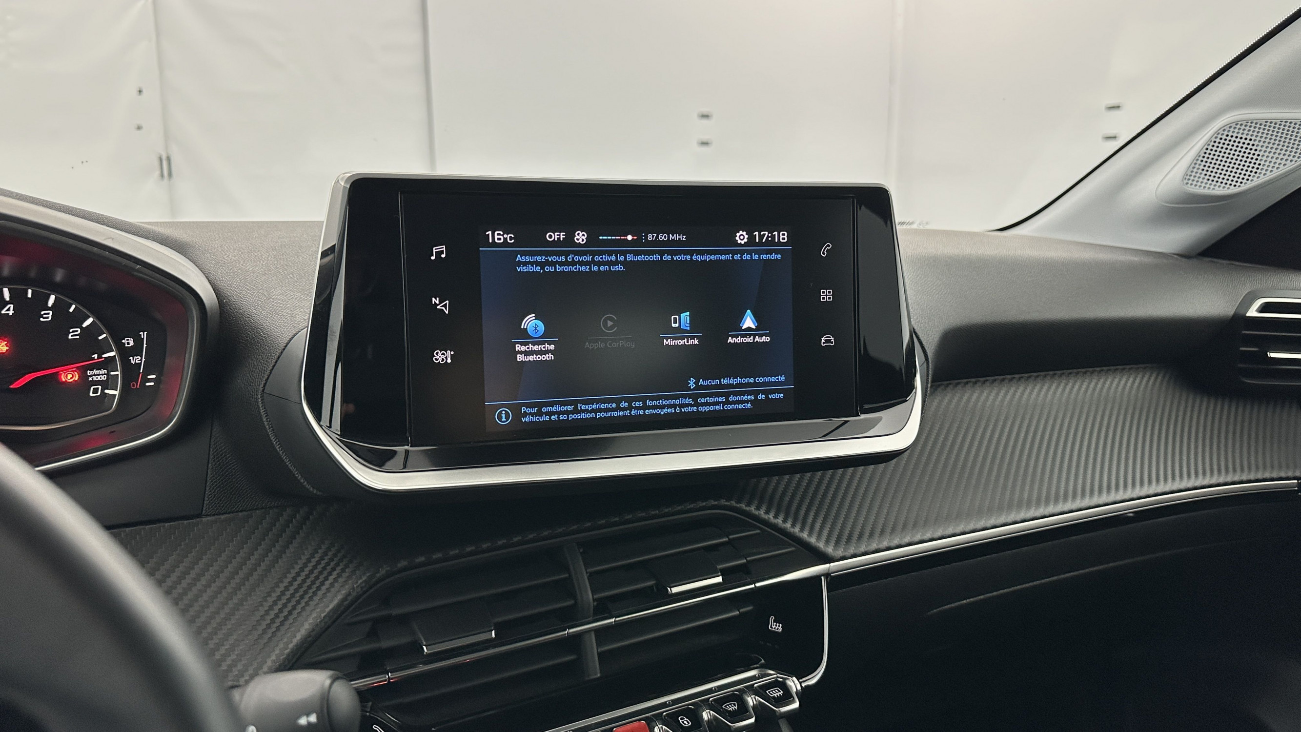 Vente en ligne Peugeot 208 208 II 1.2 PureTech 75ch Active Pack au prix de 14 000 €