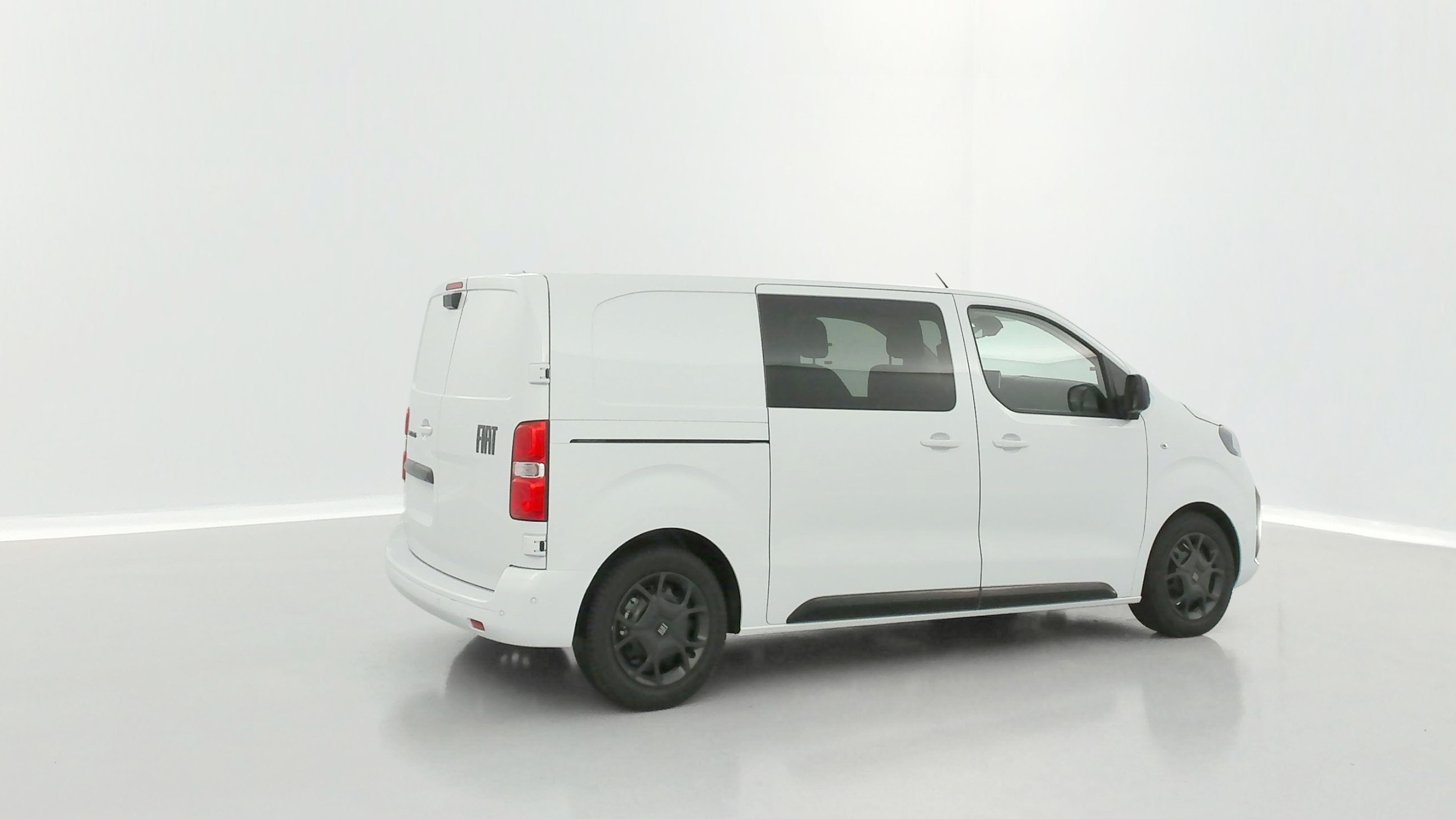 Vente en ligne Fiat Scudo SCUDO CA M 2.0 BlueHDi 180ch Pack Premium Connect EAT8 au prix de 37 160 €