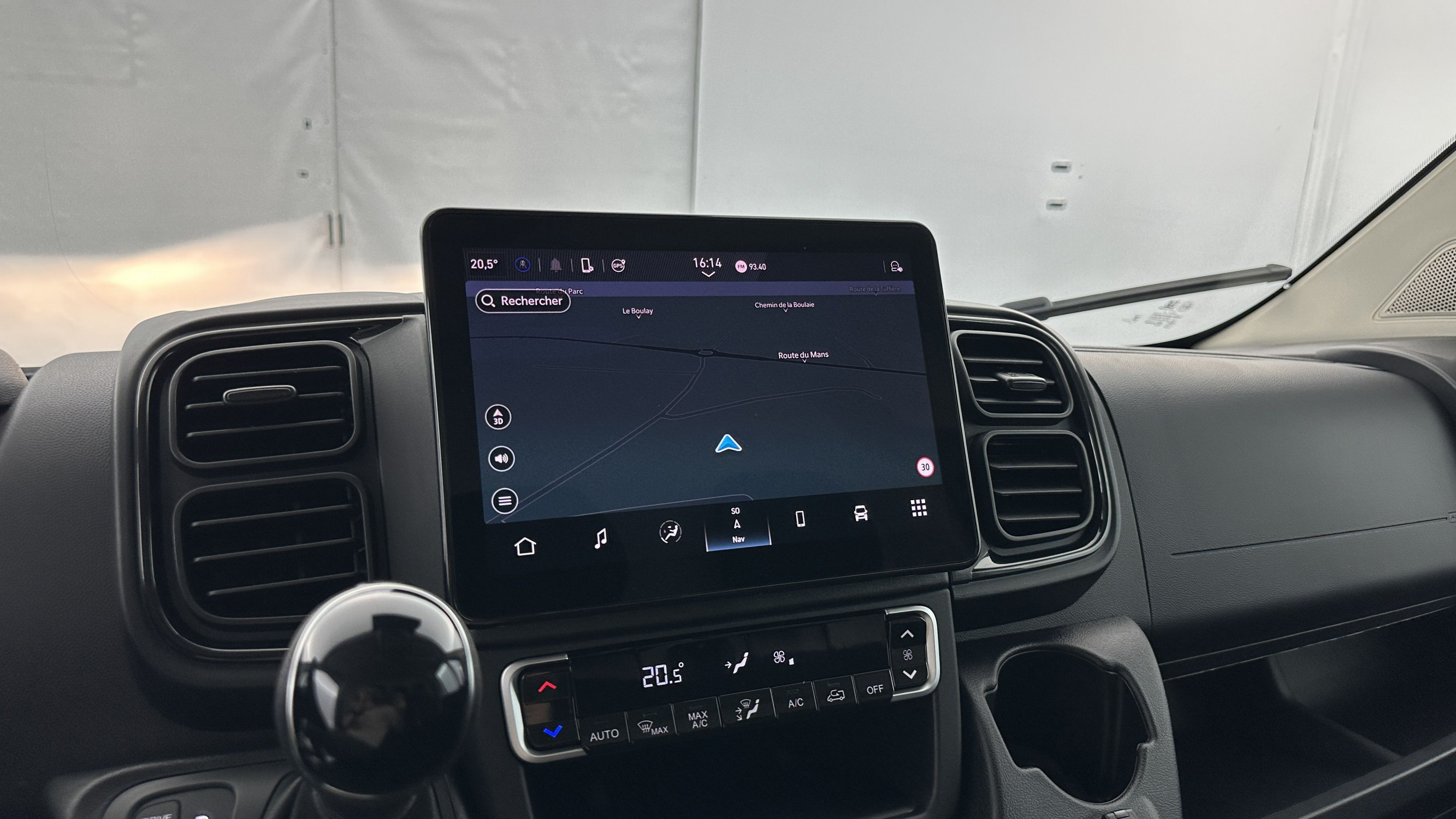 Vente en ligne Peugeot Boxer Fourgon BOXER  II L4H2 3.5 MAXI 2.2 180ch BVA8 au prix de 38 580 €