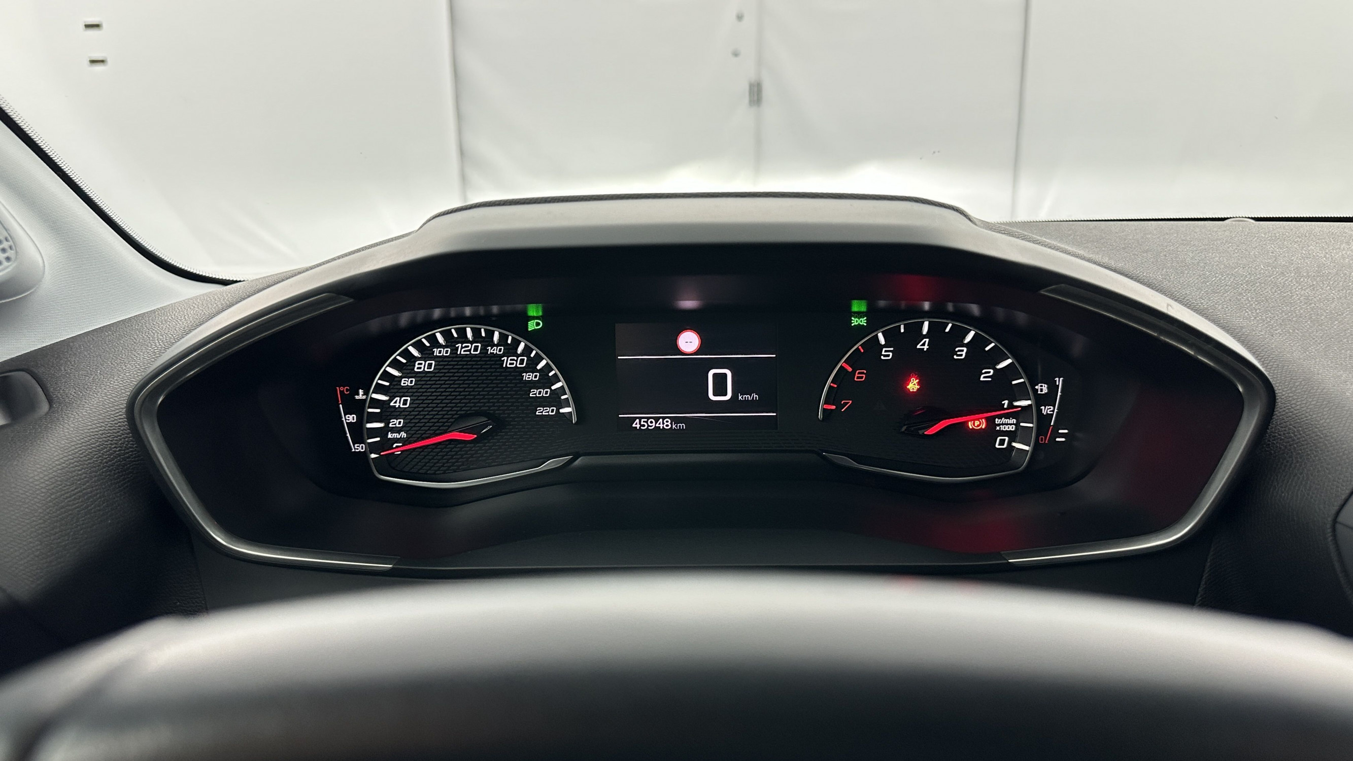 Vente en ligne Peugeot 208 208 II 1.2 PureTech 75ch Active Pack au prix de 14 000 €