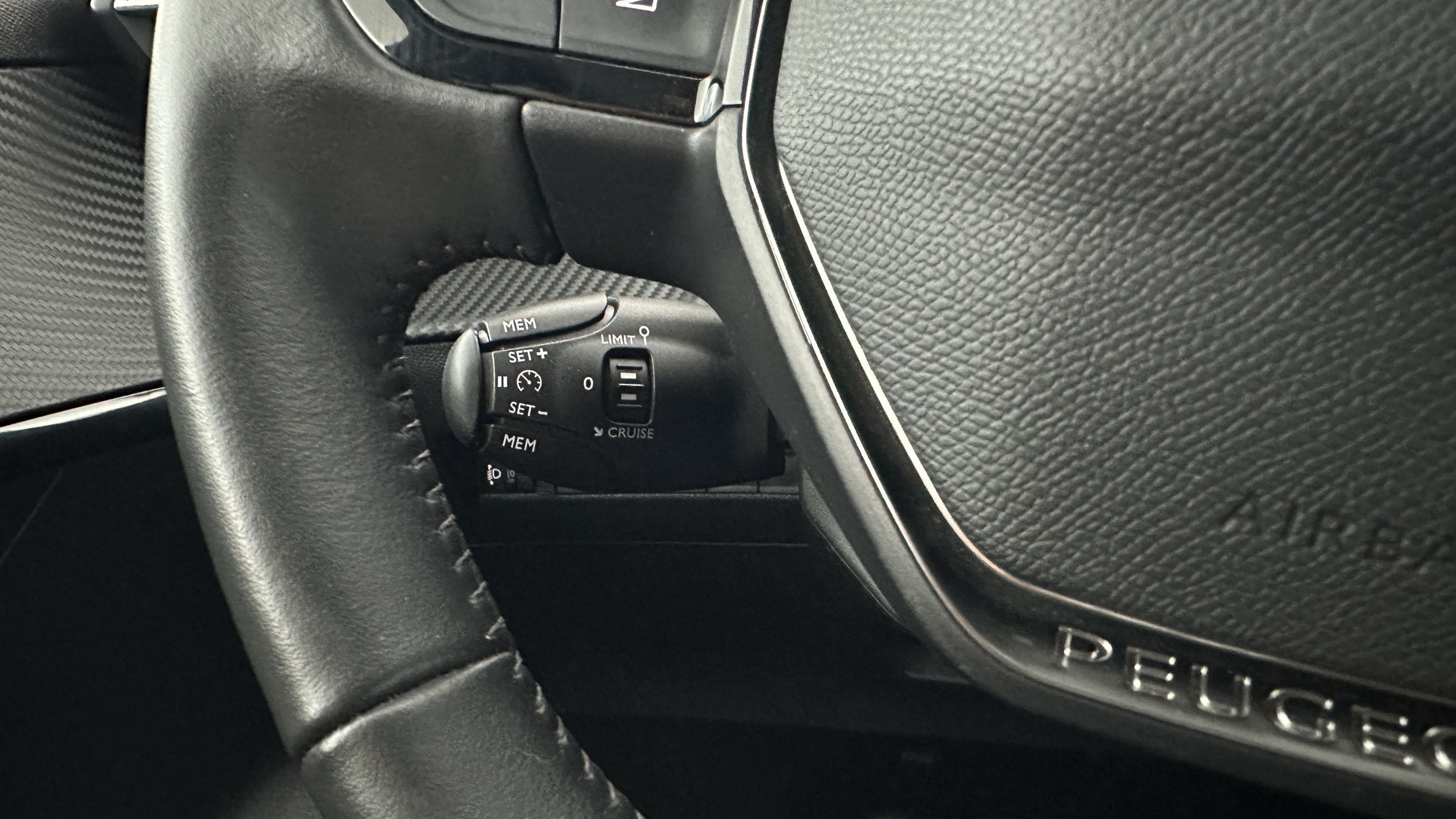Vente en ligne Peugeot 208 208 II 1.2 PureTech 75ch Active Pack au prix de 15 500 €