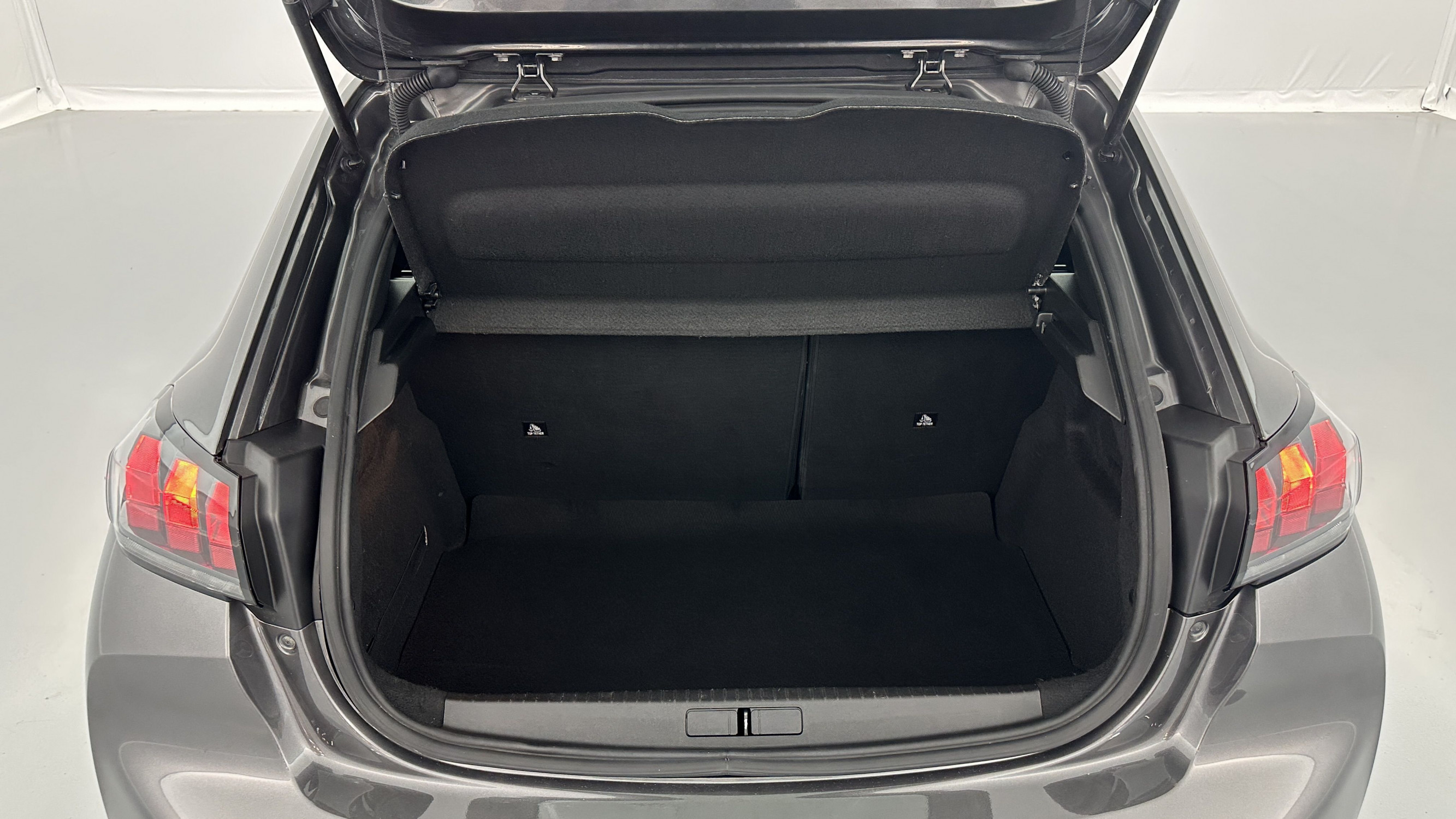 Vente en ligne Peugeot 208 208 II 1.2 PureTech 75ch Active au prix de 15 500 €
