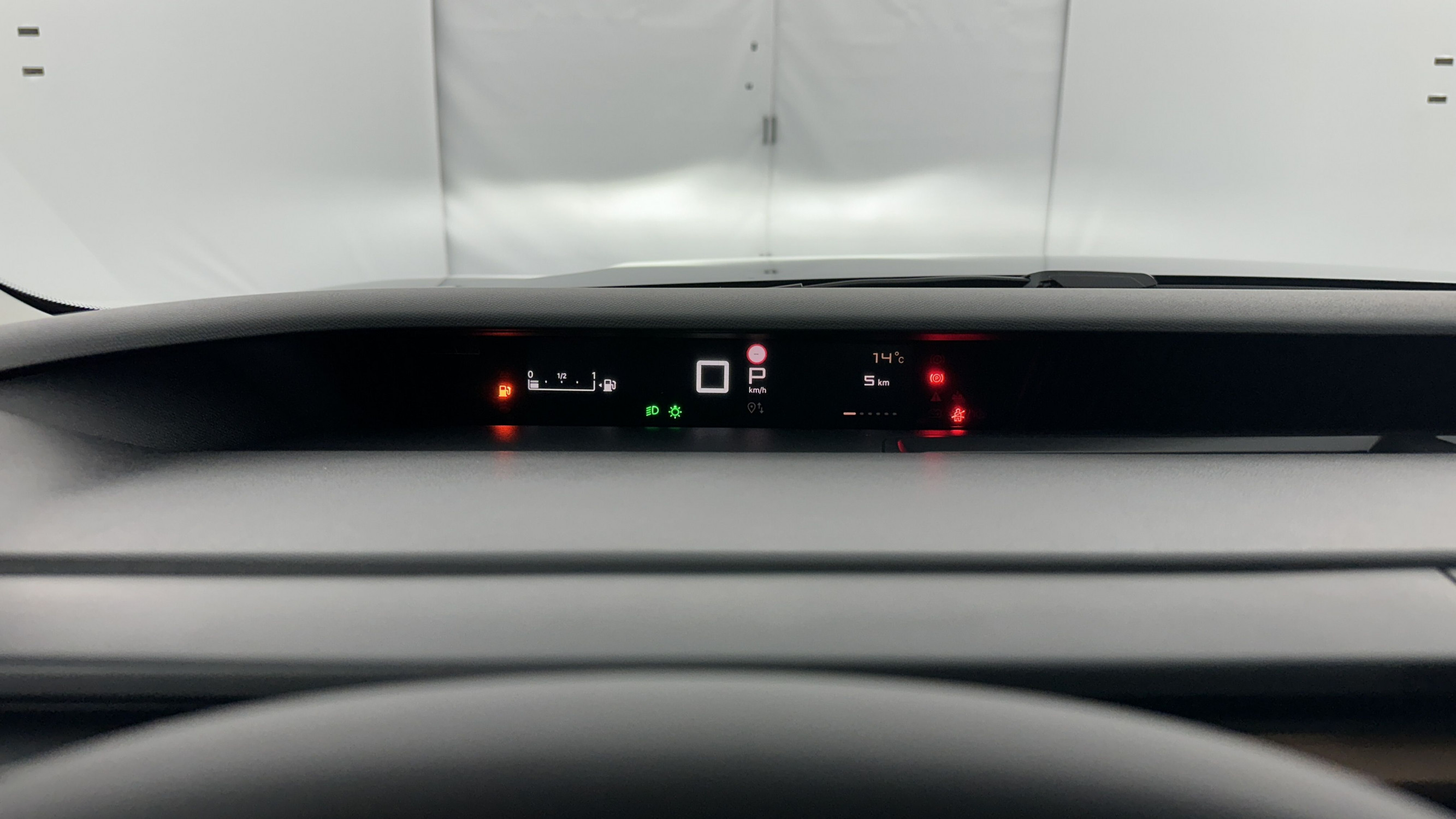 Vente en ligne Citroën C3 Aircross C3 AIRCROSS 1.2 Hybride 145ch Plus e-DCS6 au prix de 23 500 €
