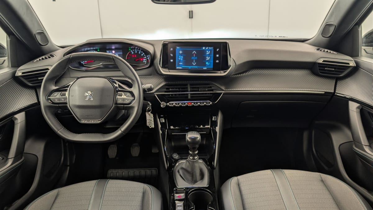 Vente en ligne Peugeot 2008 PureTech 130 S S BVM6 Allure au prix de 17 180 €