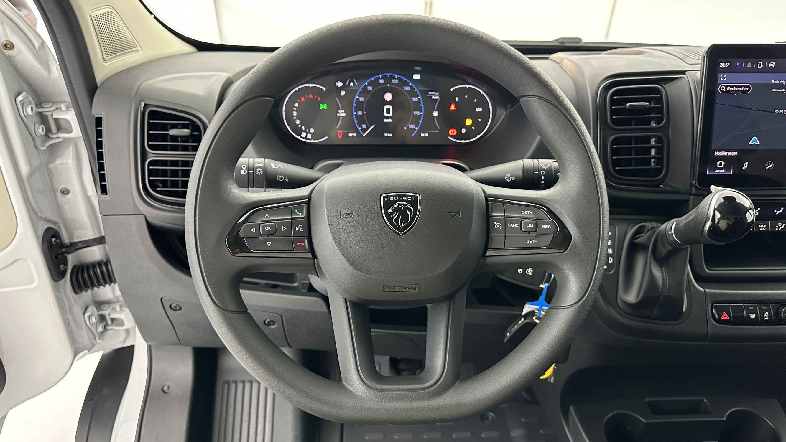 Vente en ligne Peugeot Boxer Fourgon BOXER  II L4H2 3.5 MAXI 2.2 180ch BVA8 au prix de 38 580 €