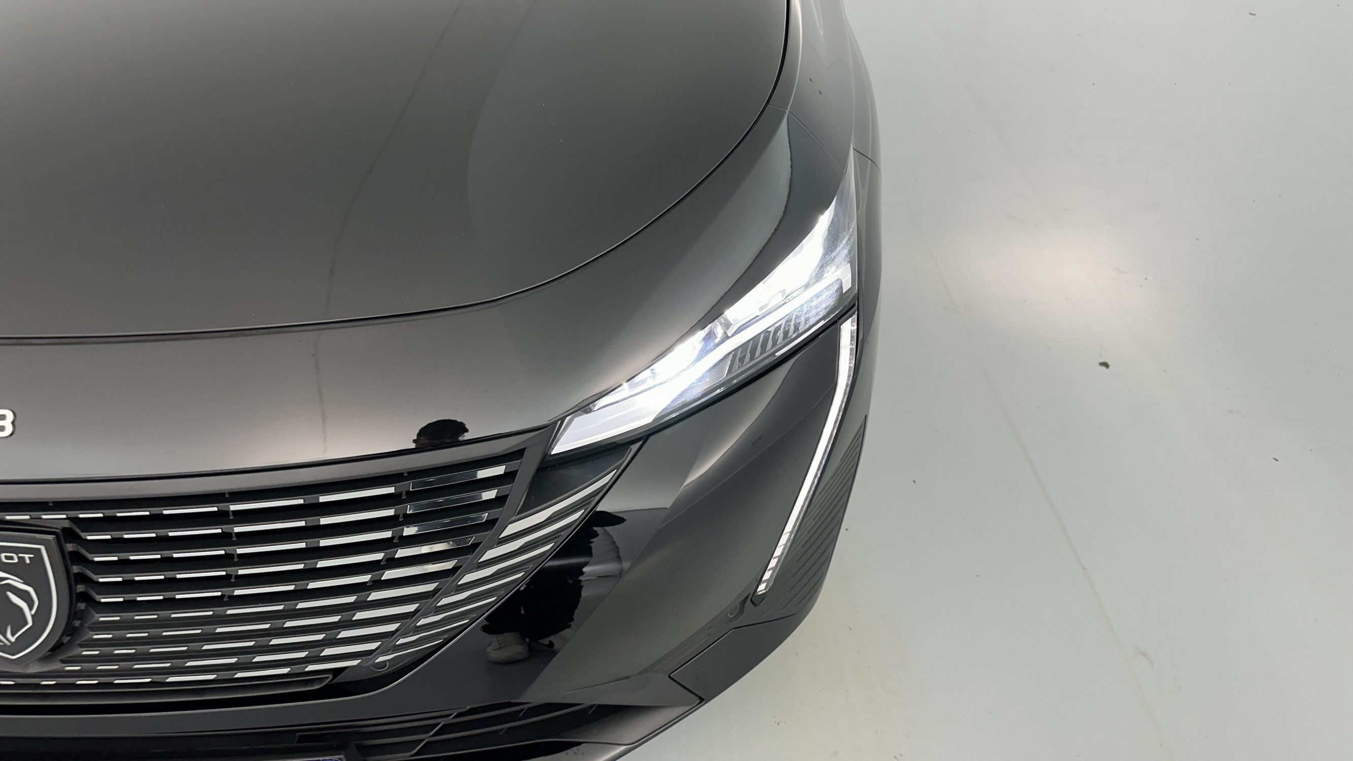 Vente en ligne Peugeot 308 308 1.2 Hybrid 136ch Allure e-DCS6 au prix de 24 710 €