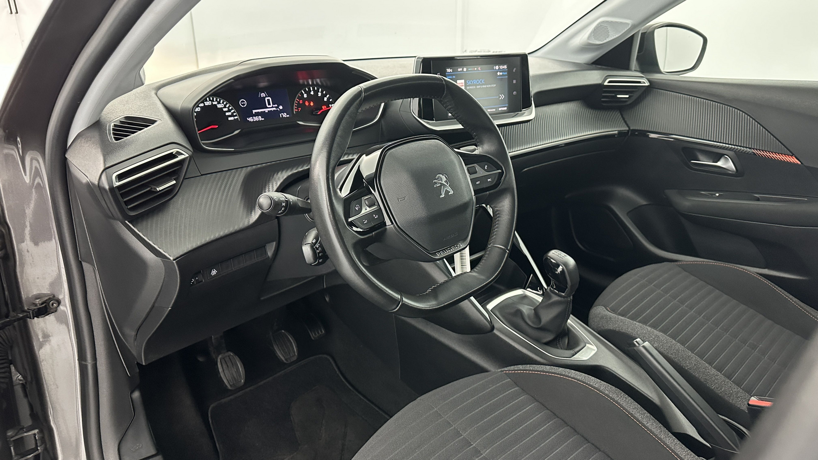 Vente en ligne Peugeot 208 208 II 1.2 PureTech 75ch Active au prix de 15 500 €