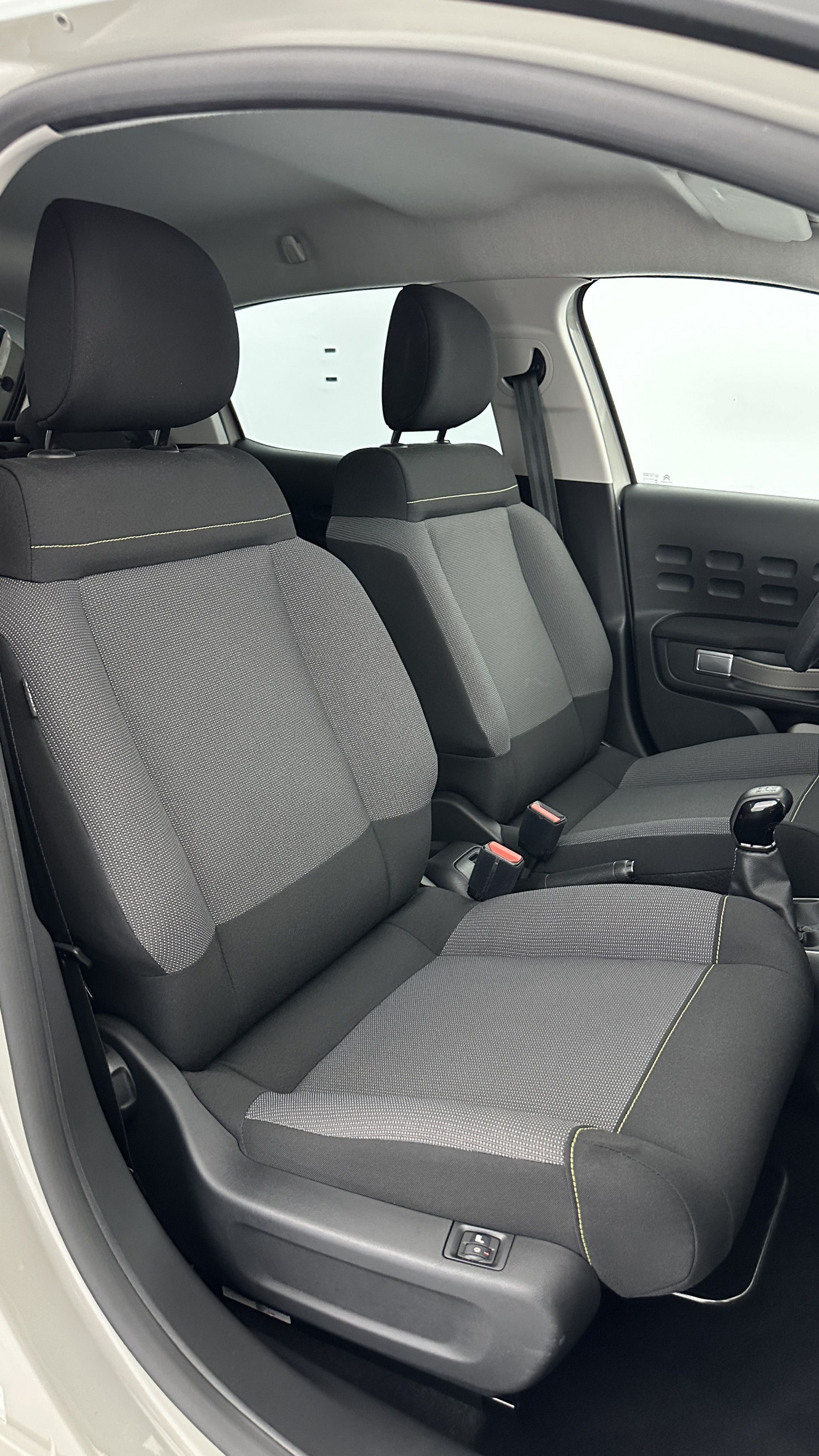 Vente en ligne Citroën C3 C3 III 1.2 PureTech 83ch Shine au prix de 16 510 €
