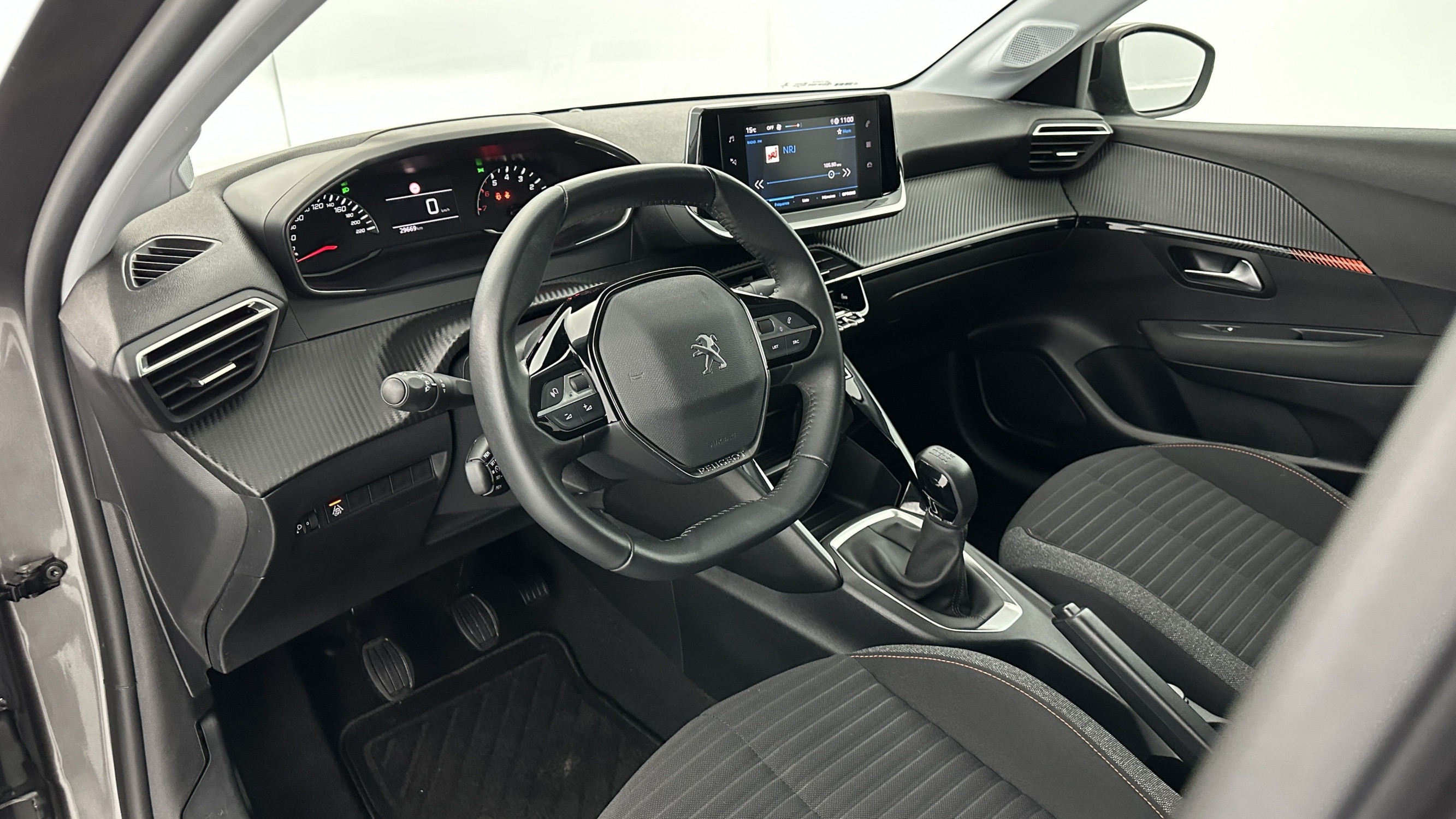 Vente en ligne Peugeot 208 208 II 1.2 PureTech 75ch Active Pack au prix de 15 500 €