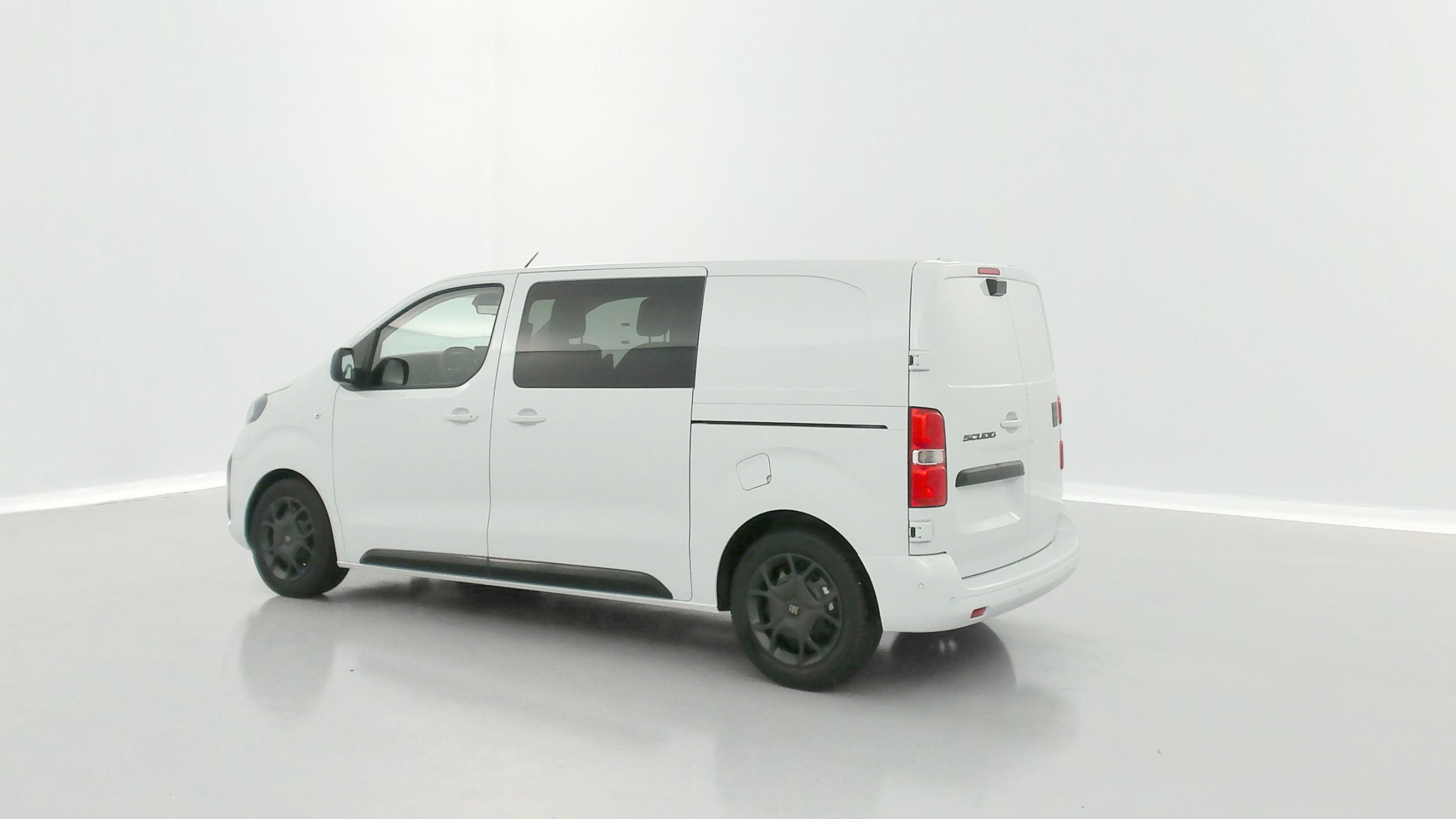 Vente en ligne Fiat Scudo SCUDO CA M 2.0 BlueHDi 180ch Pack Premium Connect EAT8 au prix de 37 160 €