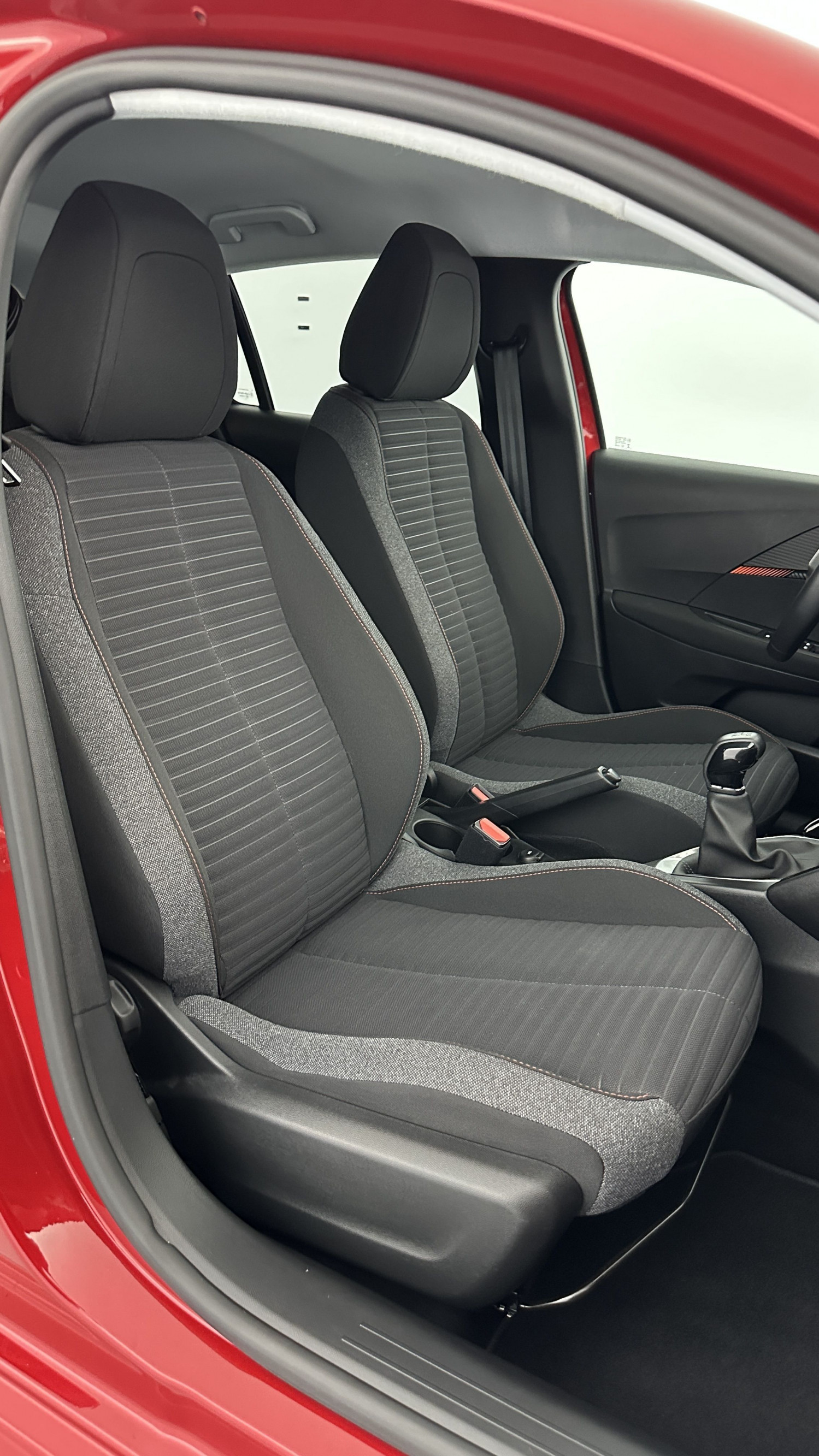 Vente en ligne Peugeot 208 208 II 1.2 PureTech 75ch Active Pack au prix de 17 000 €