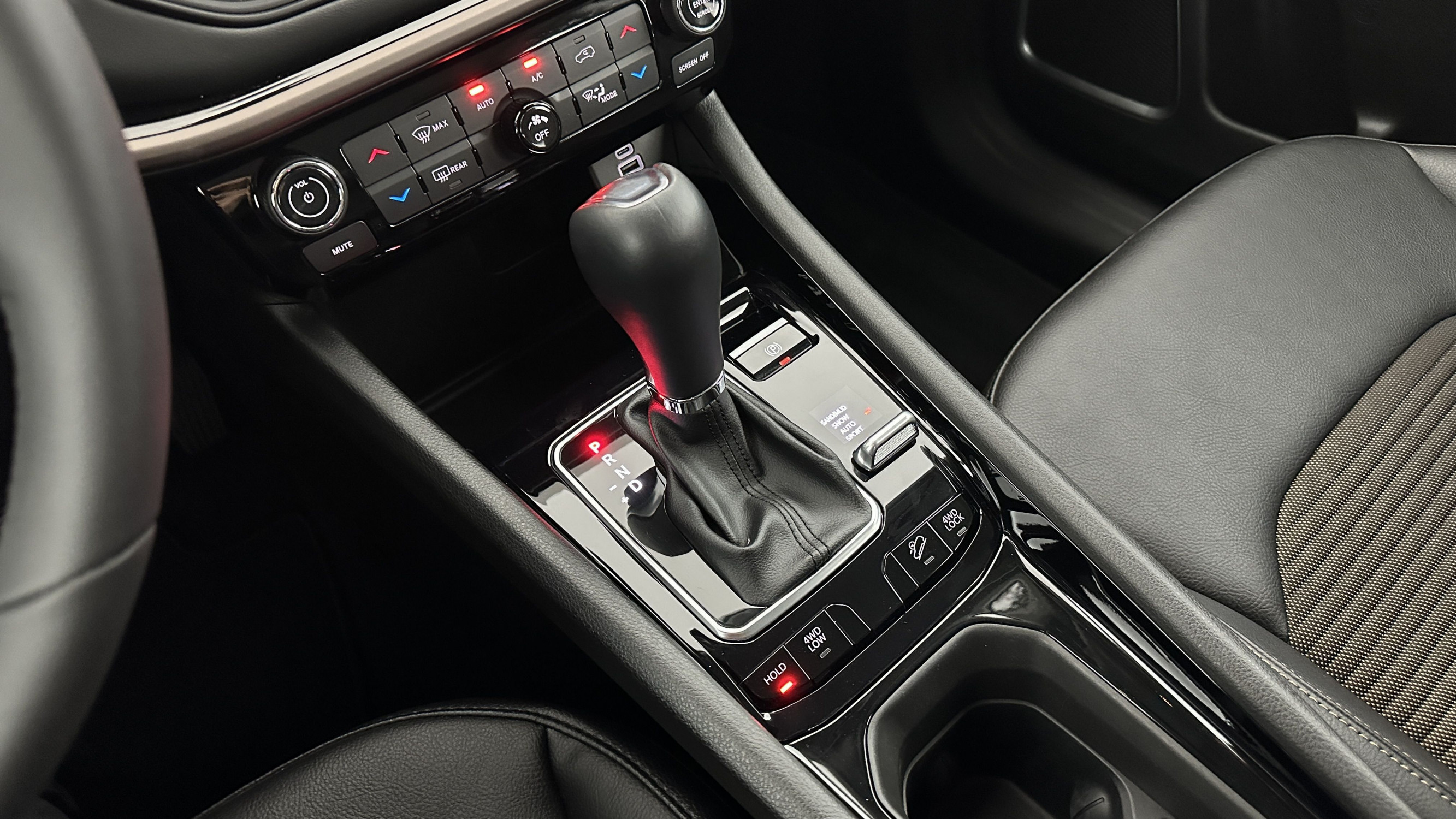 Vente en ligne Jeep Compass COMPASS II 1.3 T4 240ch PHEV 4xe Overland AT6 eAWD au prix de 27 500 €