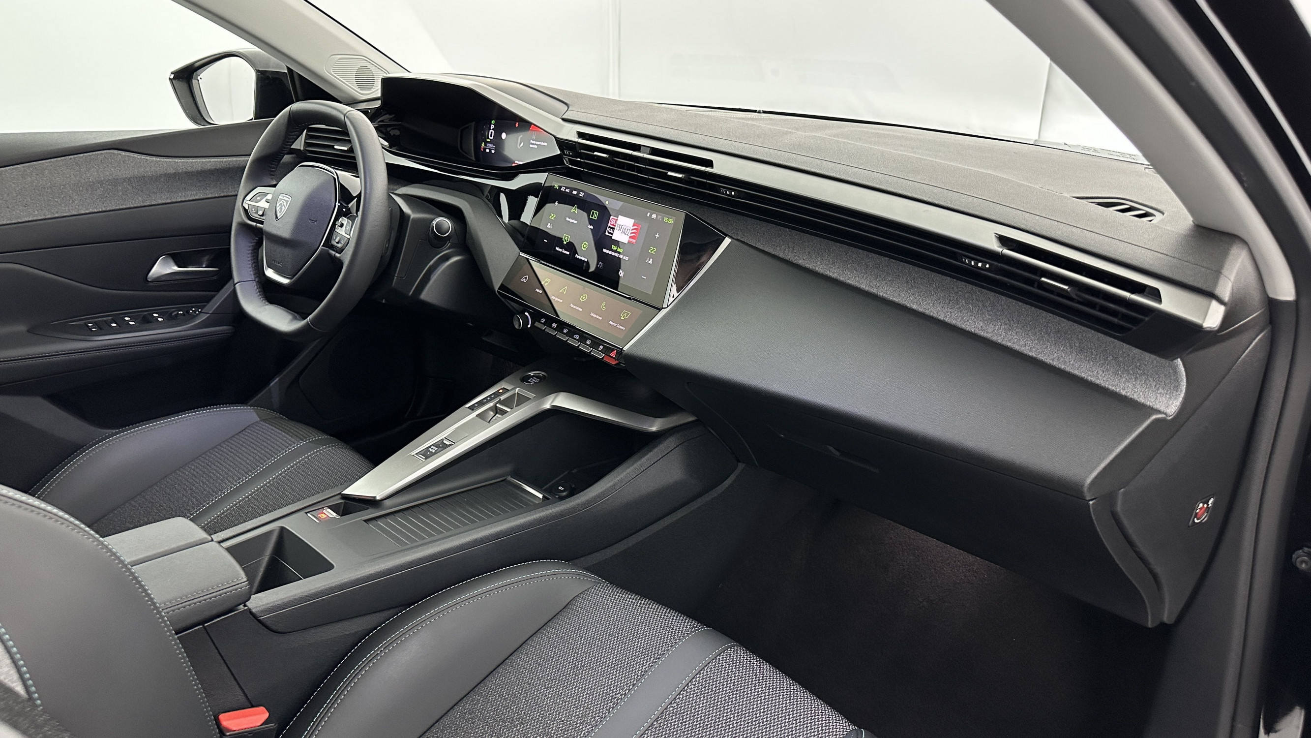 Vente en ligne Peugeot 308 308 1.2 Hybrid 136ch Allure e-DCS6 au prix de 24 710 €