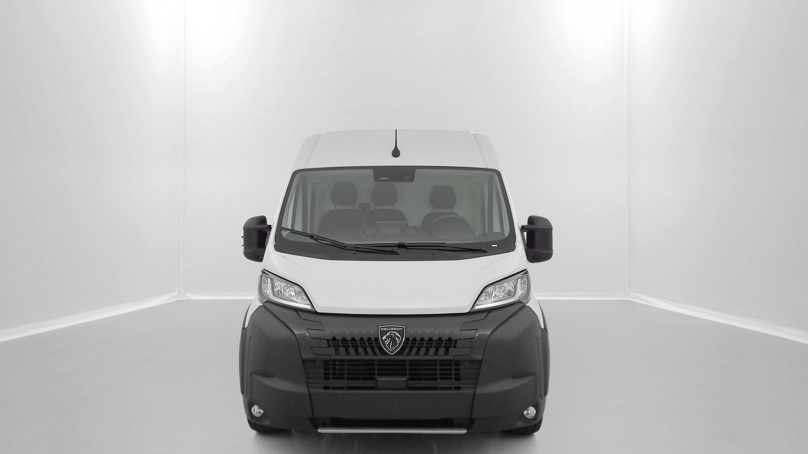 Vente en ligne Peugeot Boxer Fourgon BOXER  II L4H2 3.5 MAXI 2.2 180ch BVA8 au prix de 38 580 €
