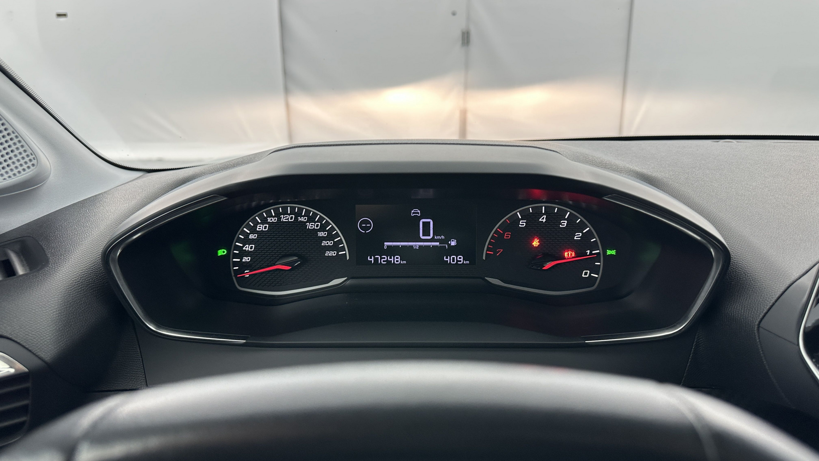 Vente en ligne Peugeot 208 208 II 1.2 PureTech 75ch Active au prix de 15 500 €