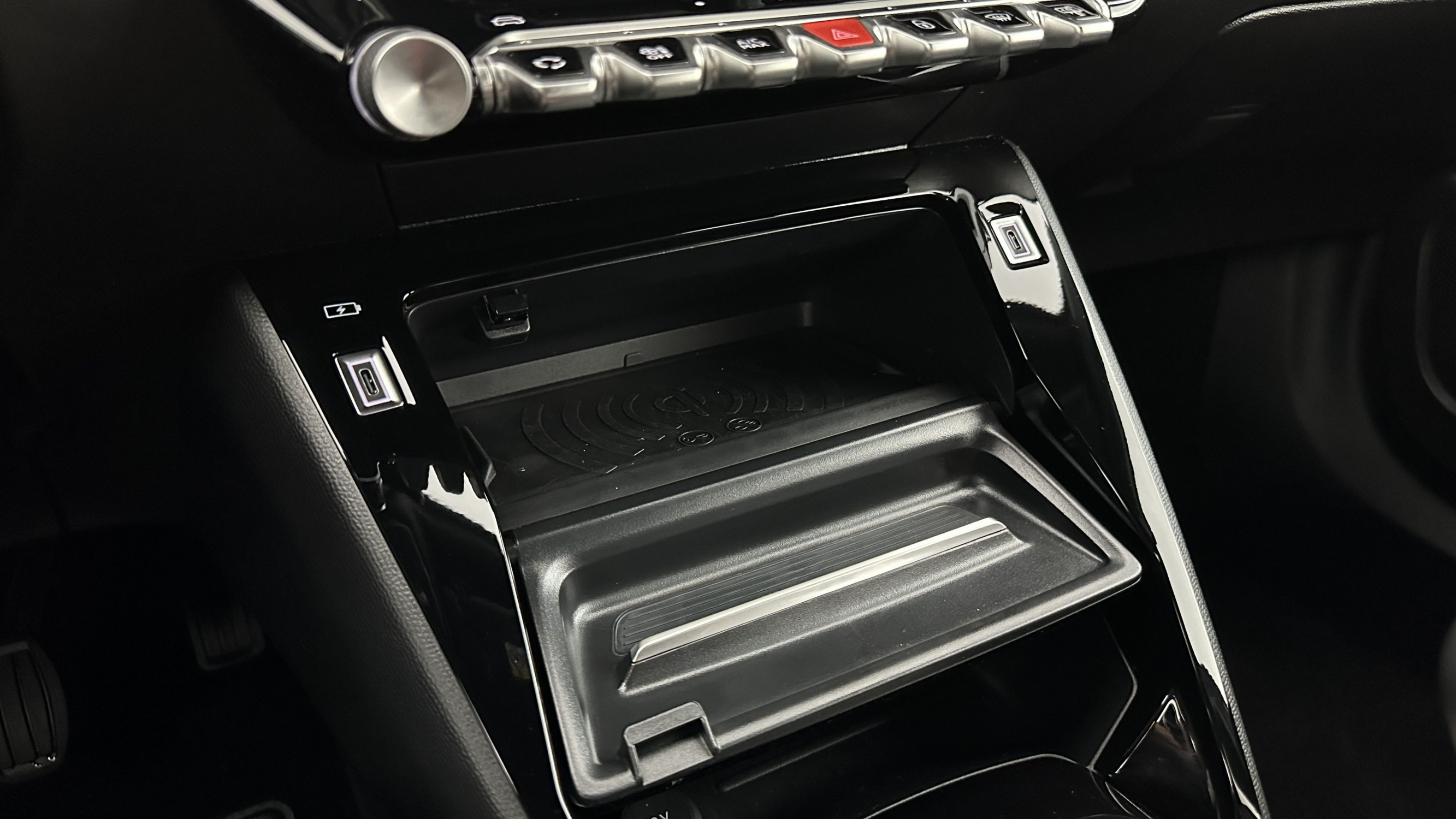 Vente en ligne Peugeot 2008 2008 1.2 PureTech 100ch Allure au prix de 21 500 €