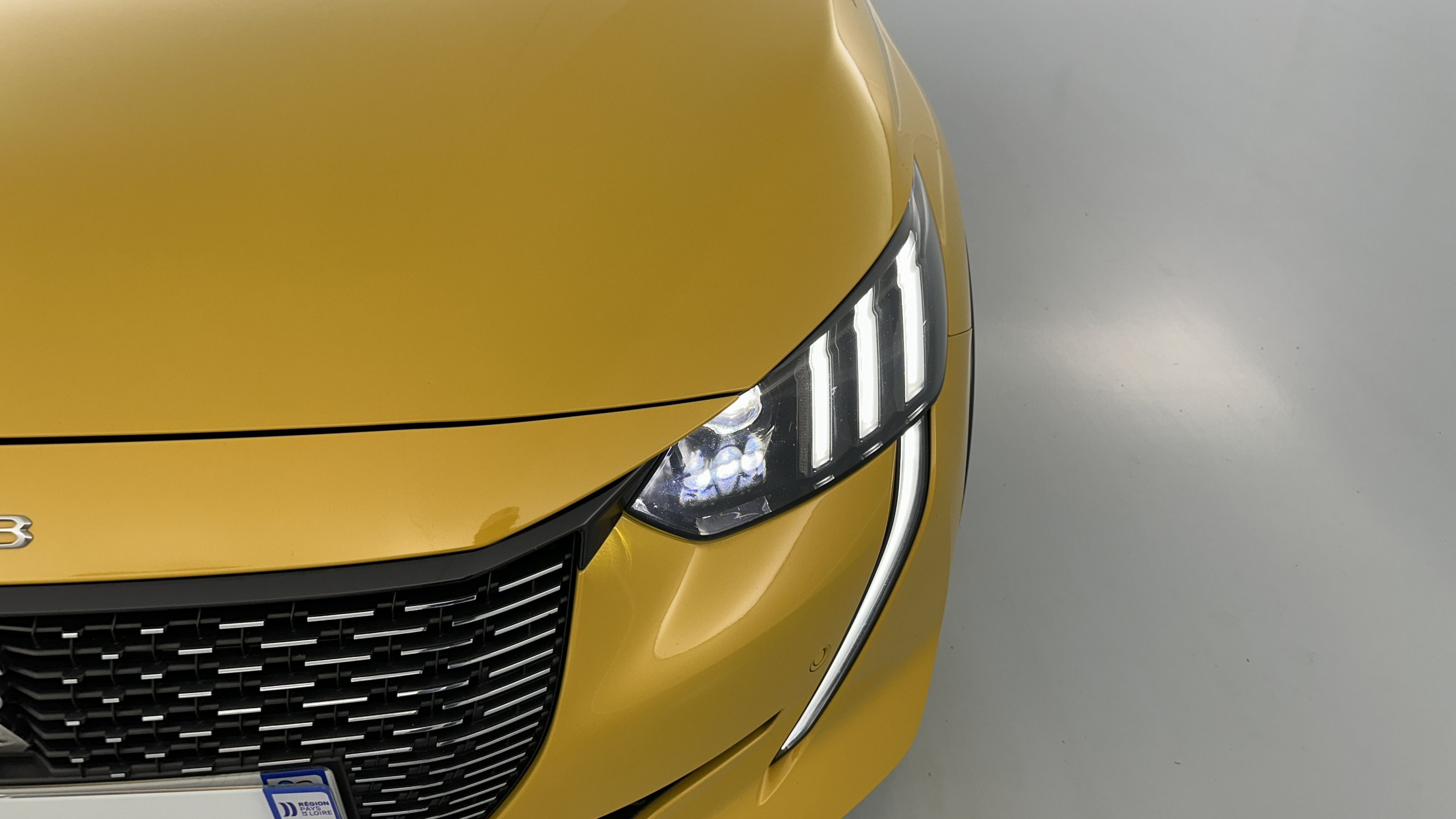 Vente en ligne Peugeot 208 208 II 1.2 PureTech 100ch GT EAT8 au prix de 19 510 €
