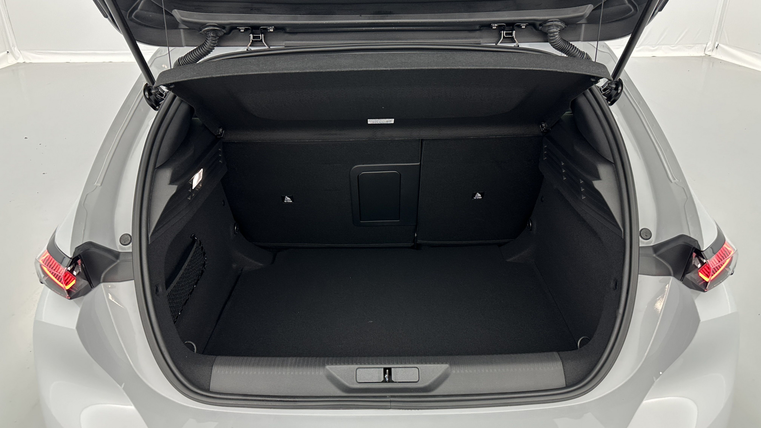 Vente en ligne Peugeot 308 308 III(2) 1.2 Hybrid 145ch GT e-DCS6 au prix de 29 710 €